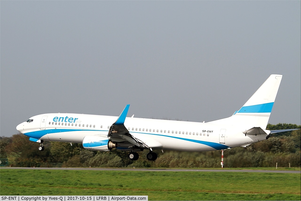SP-ENT, 2000 Boeing 737-8AS C/N 29926, Boeing 737-8AS, Landing rwy 25L, Brest-Bretagne airport (LFRB-BES)