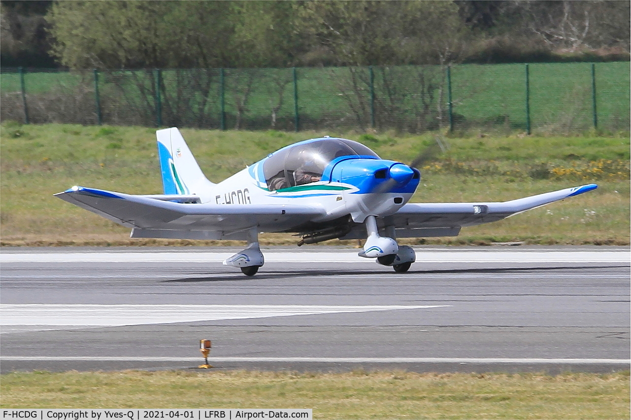 F-HCDG, 2016 Robin DR-401-120 C/N 2693, Robin DR401-120, Landing rwy 07R, Brest-Bretagne Airport (LFRB-BES)
