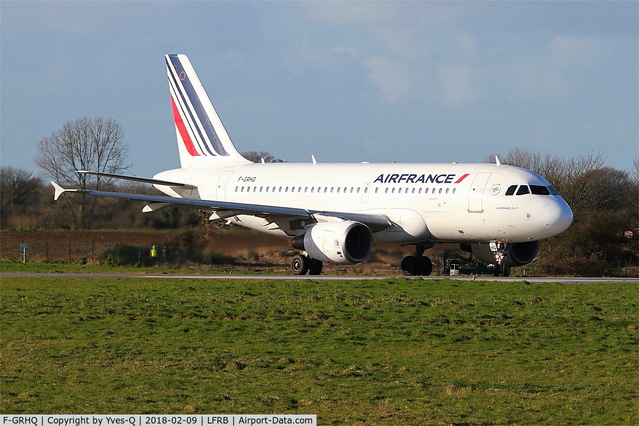 F-GRHQ, 2000 Airbus A319-111 C/N 1404, Airbus A319-111, U-Turn rwy 25L, Brest-Bretagne airport (LFRB-BES)