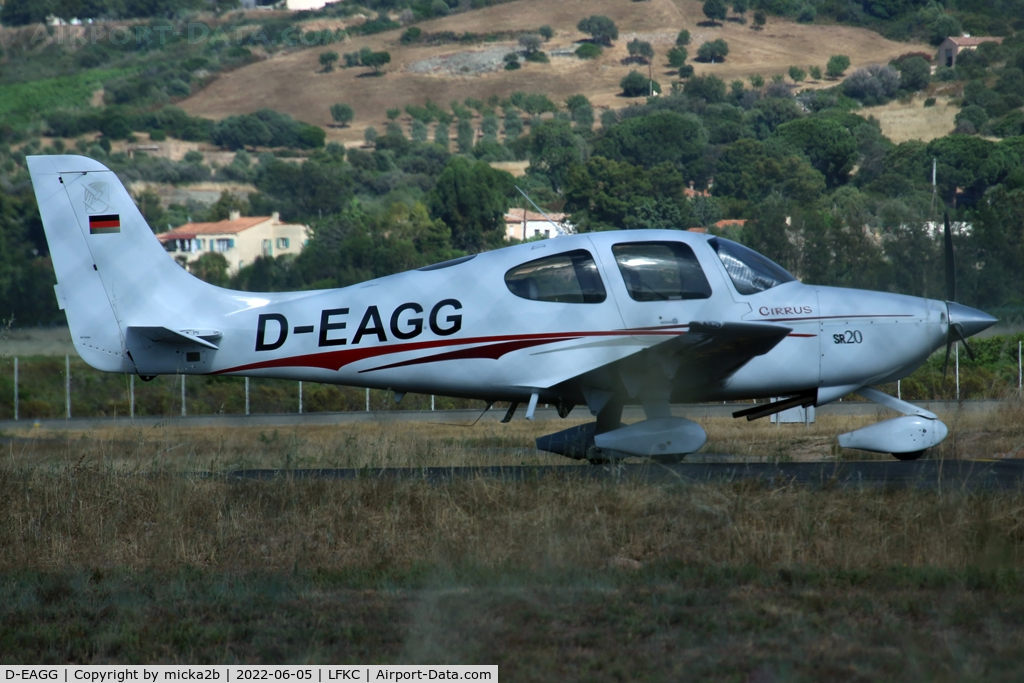 D-EAGG, 2004 Cirrus SR20 C/N 1388, Parked