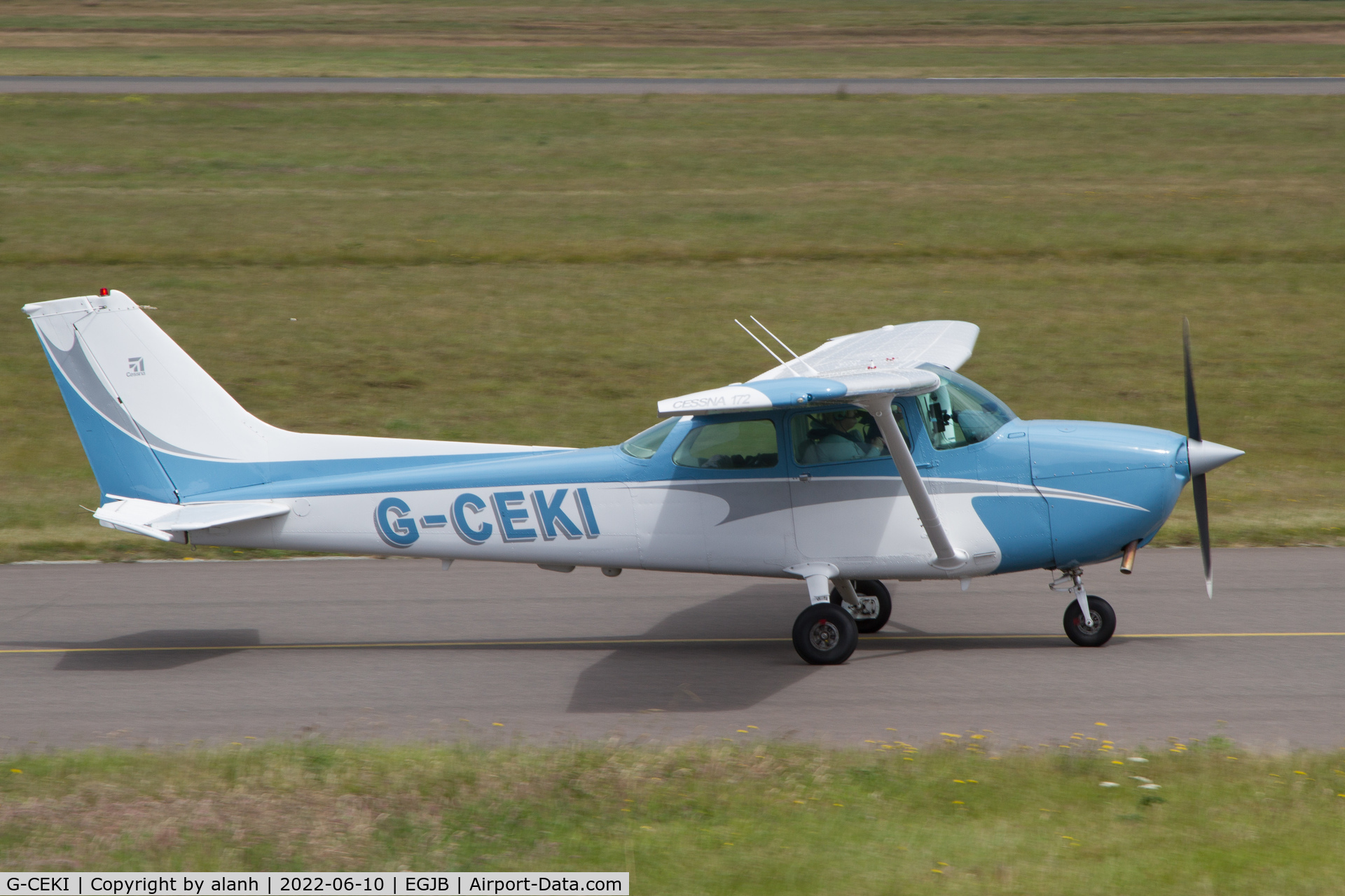G-CEKI, 1981 Cessna 172P Skyhawk C/N 172-74356, In Guernsey