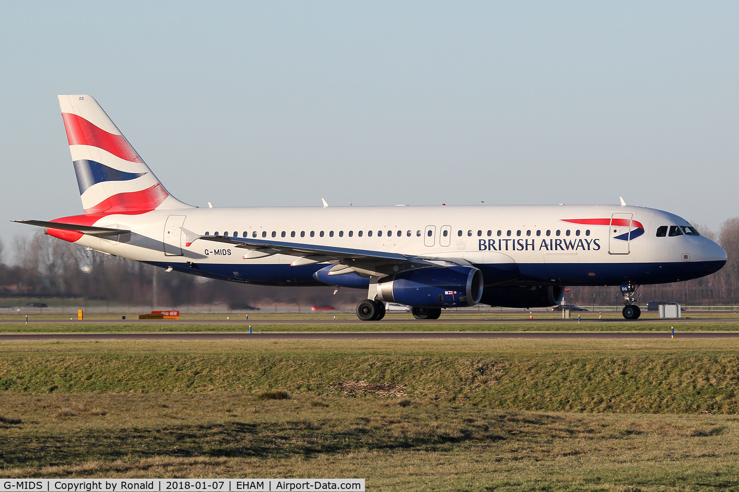 G-MIDS, 2001 Airbus A320-232 C/N 1424, at spl