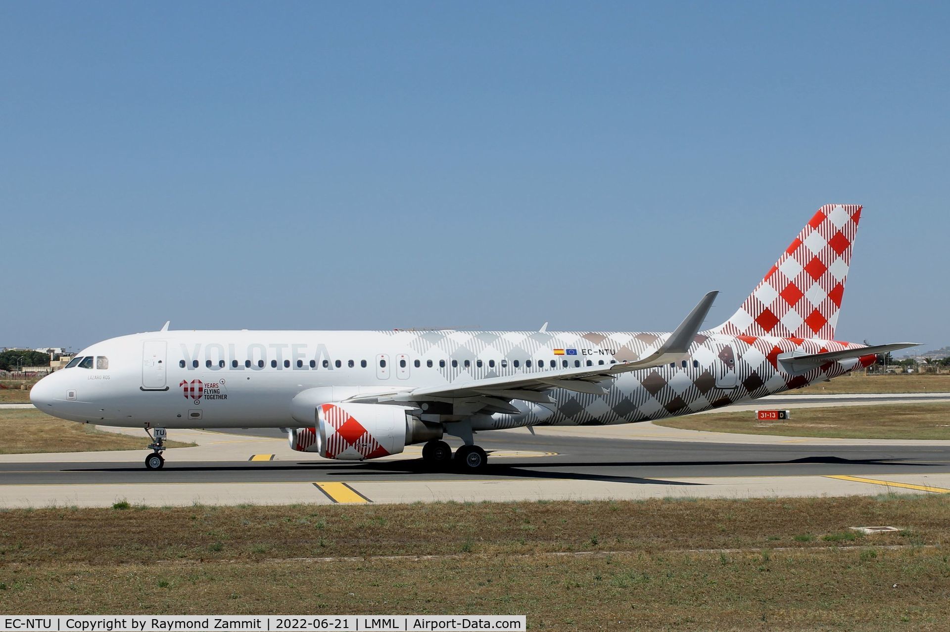 EC-NTU, 2014 Airbus A320-214 C/N 5950, A320 EC-NTU Volotea Airlines