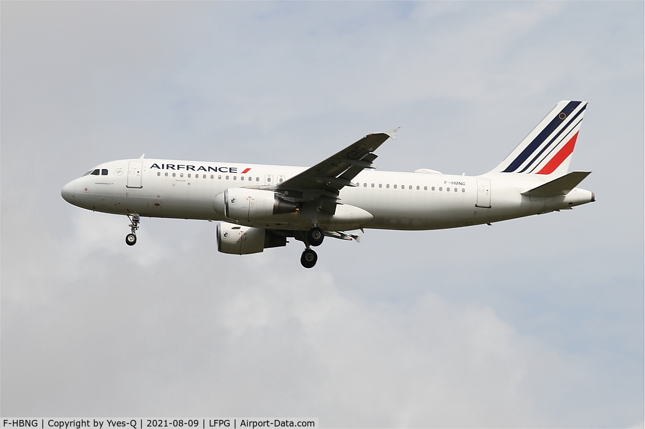 F-HBNG, 2011 Airbus A320-214 C/N 4747, Airbus A320-214, On final rwy 26L, Roissy Charles De Gaulle airport (LFPG-CDG)