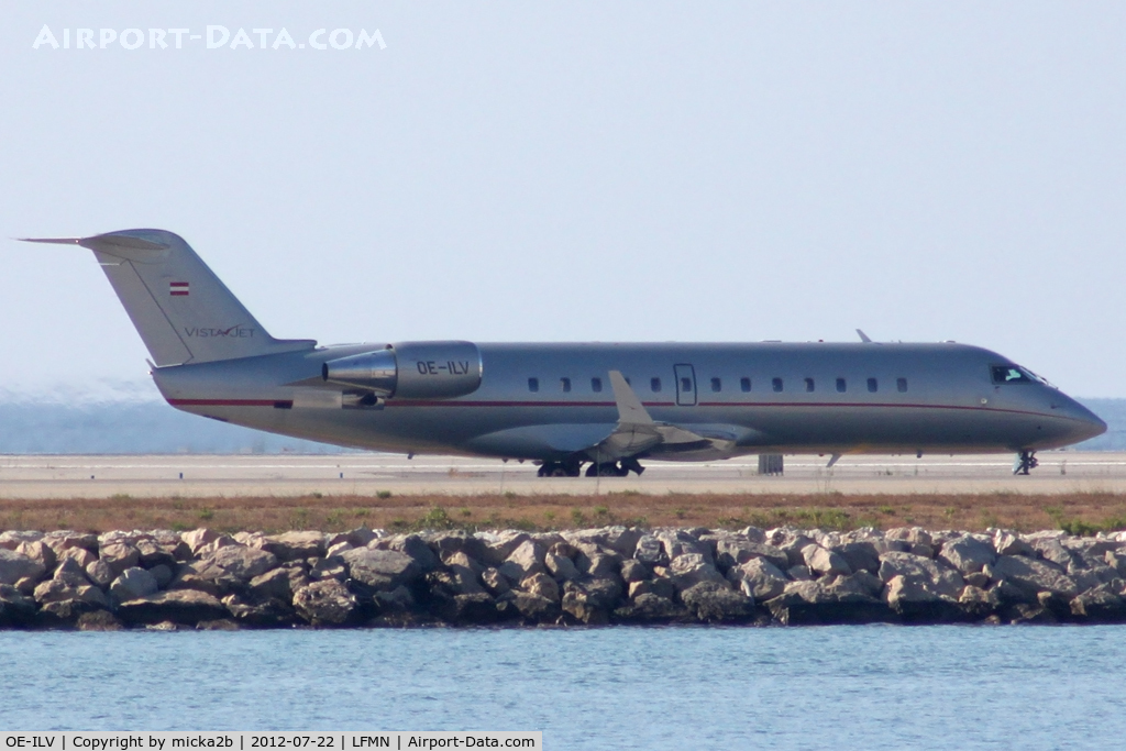 OE-ILV, 2008 Bombardier Challenger 850 (CL-600-2B19) C/N 8082, Taxiing