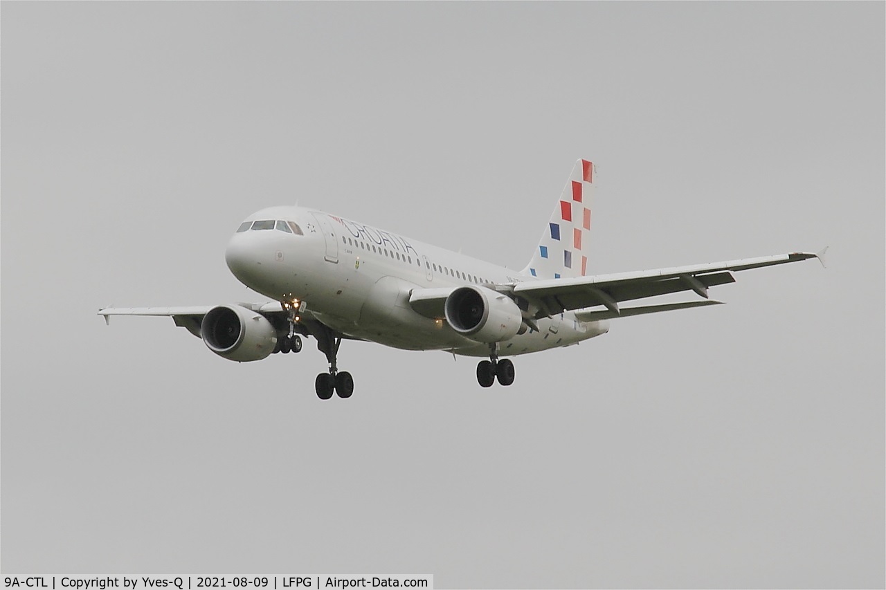 9A-CTL, 2000 Airbus A319-112 C/N 1252, Airbus A319-112, Short approach rwy 26L, Roissy Charles De Gaulle airport (LFPG-CDG)
