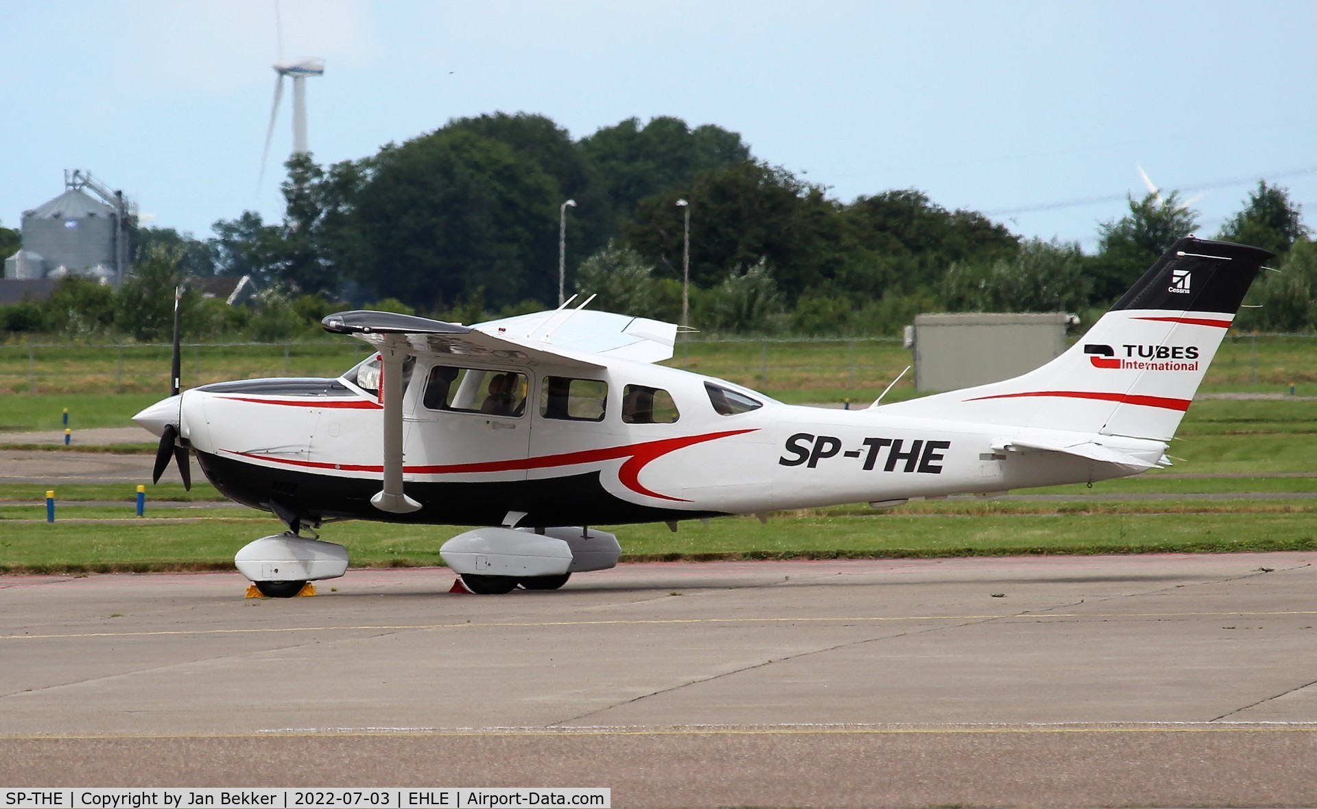 SP-THE, Cessna T206H Turbo Stationair Turbo Stationair C/N T206-08918, Lelystad Airport