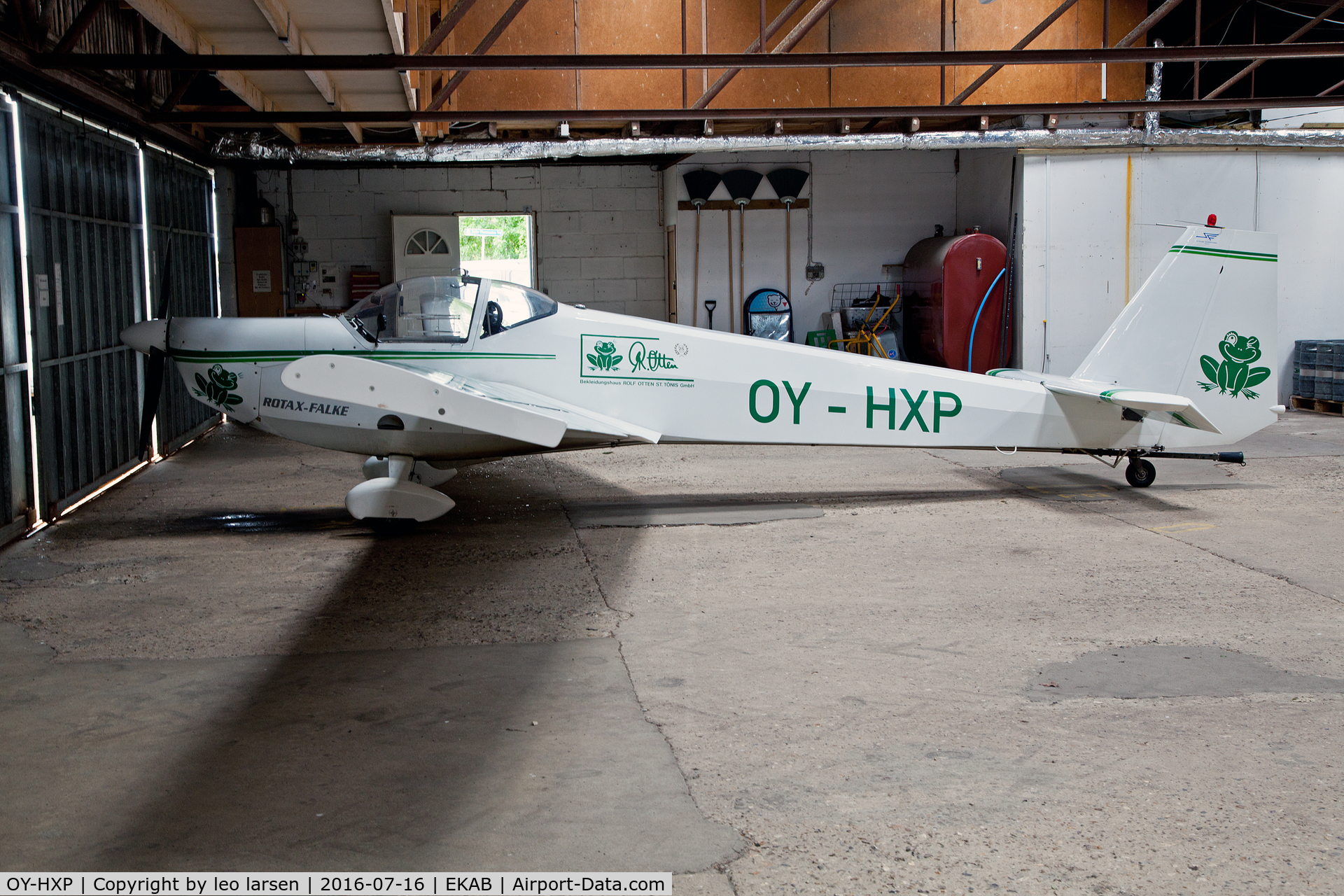 OY-HXP, 2000 Scheibe SF-25C Rotax Falke C/N 44664, Arnborg 28.7.2016