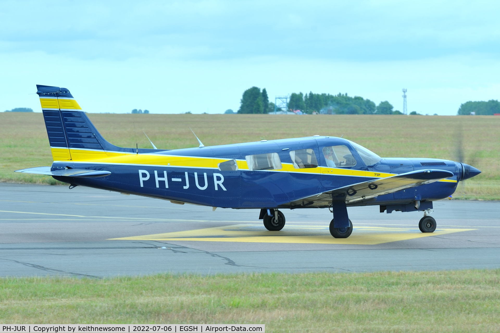 PH-JUR, 1982 Piper PA-32R-301T Turbo Saratoga C/N 32R-8229033, Leaving Norwich.