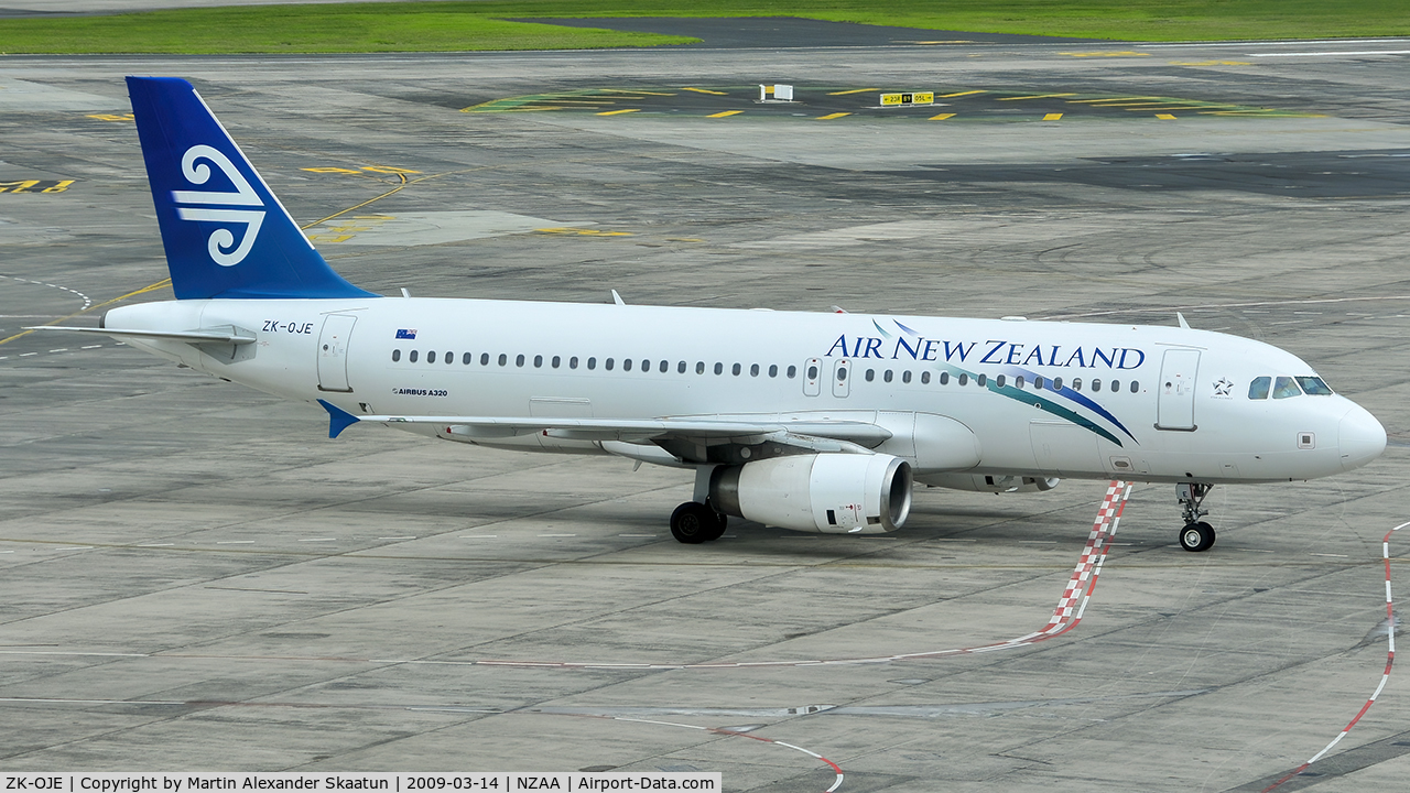 ZK-OJE, 2003 Airbus A320-232 C/N 2148, Taxying to parking.