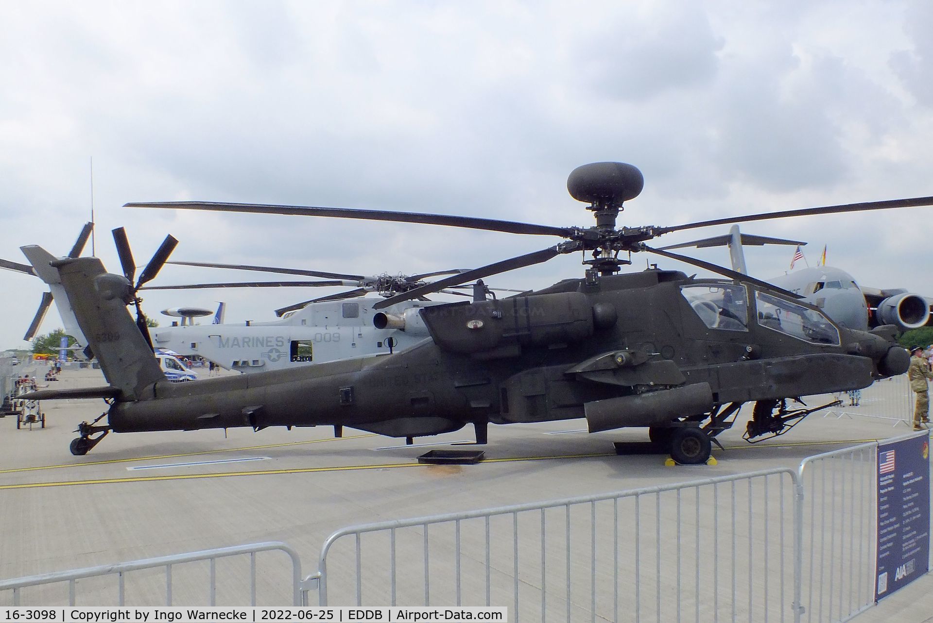 16-3098, 2016 Boeing AH-64E C/N NM098, Boeing AH-64E Apache Guardian of the US Army at ILA 2022, Berlin