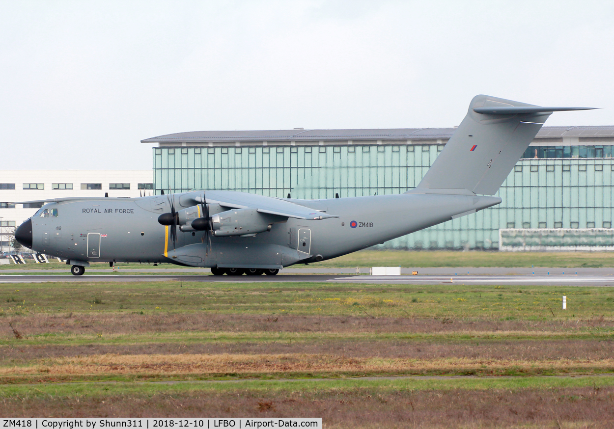 ZM418, 2018 Airbus A400M-180 Atlas C.1 C/N 056, Ready for departure from rwy 32R