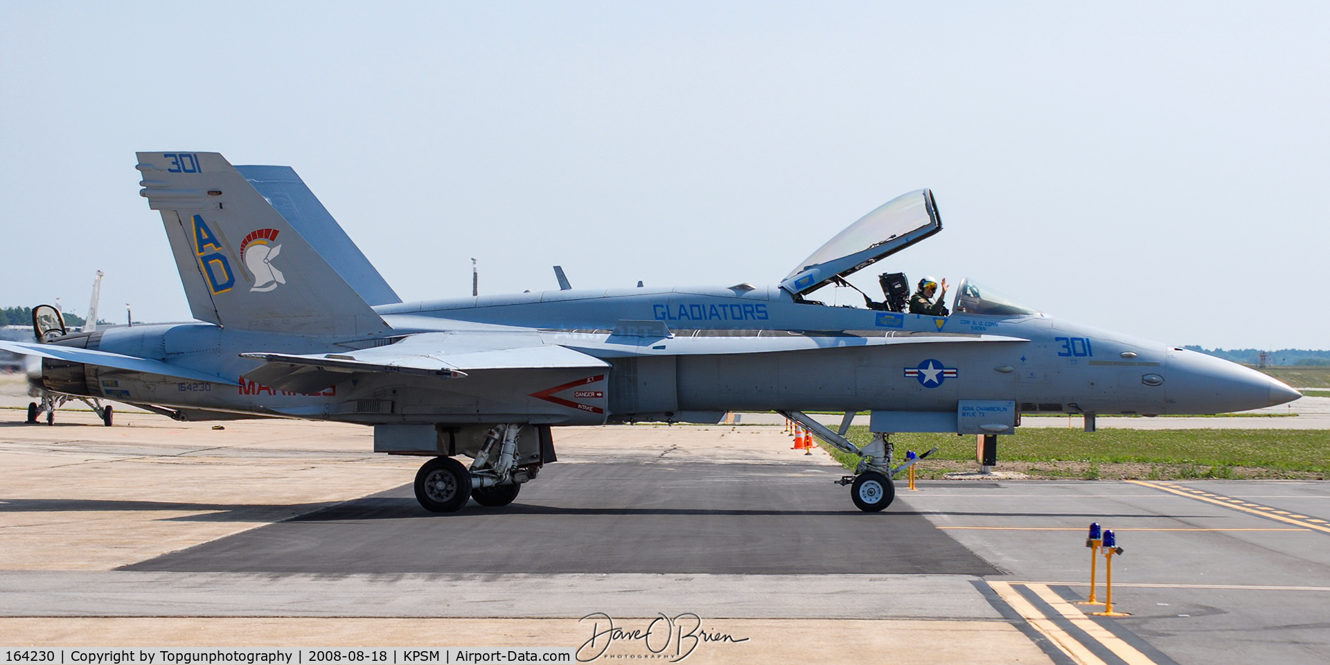 164230, 1991 McDonnell Douglas F/A-18C Hornet C/N 0993/C217, Legacy Demo taxiing out