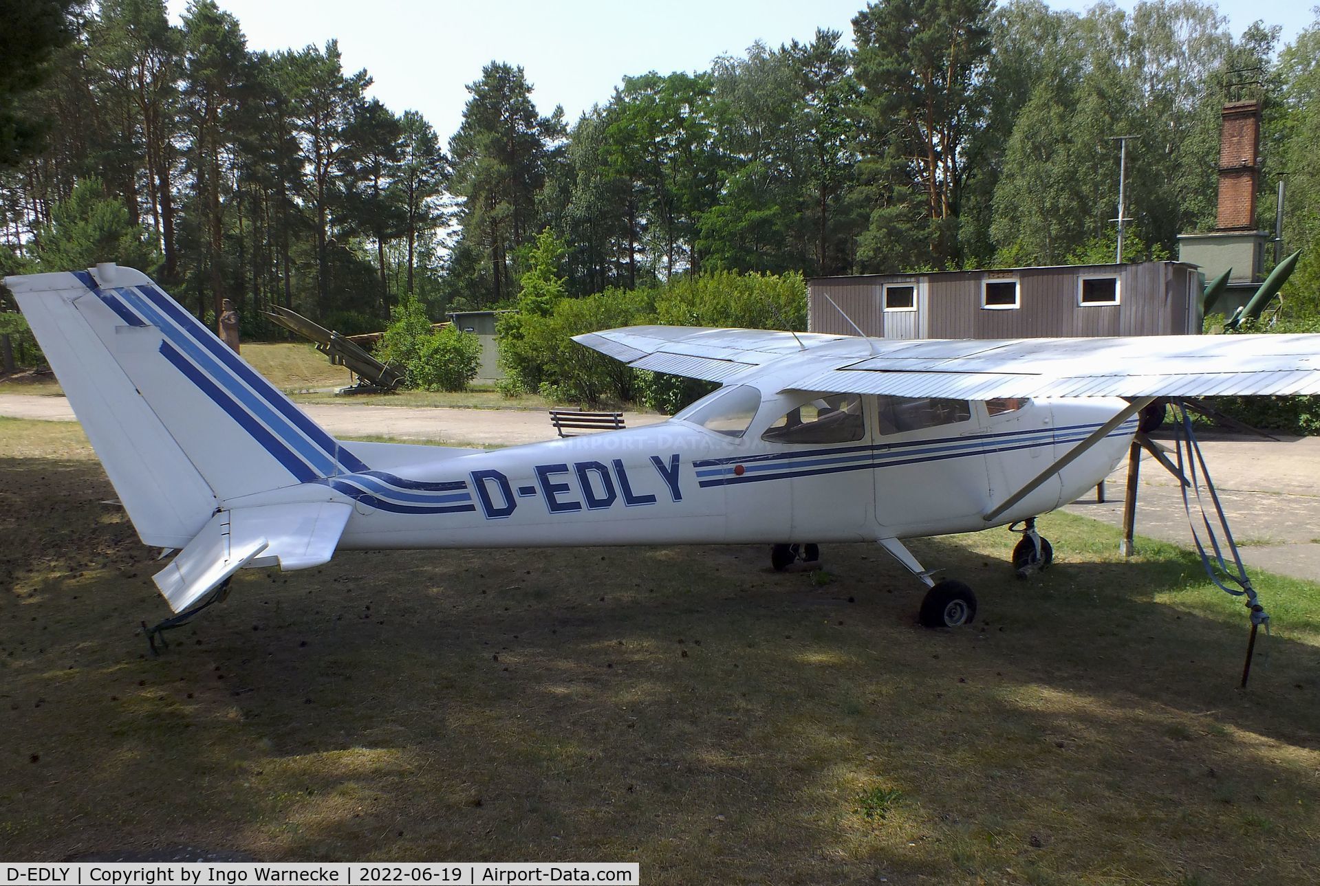 D-EDLY, Reims F172F C/N 0126, Cessna (Reims) F172F at the Luftfahrtmuseum Finowfurt