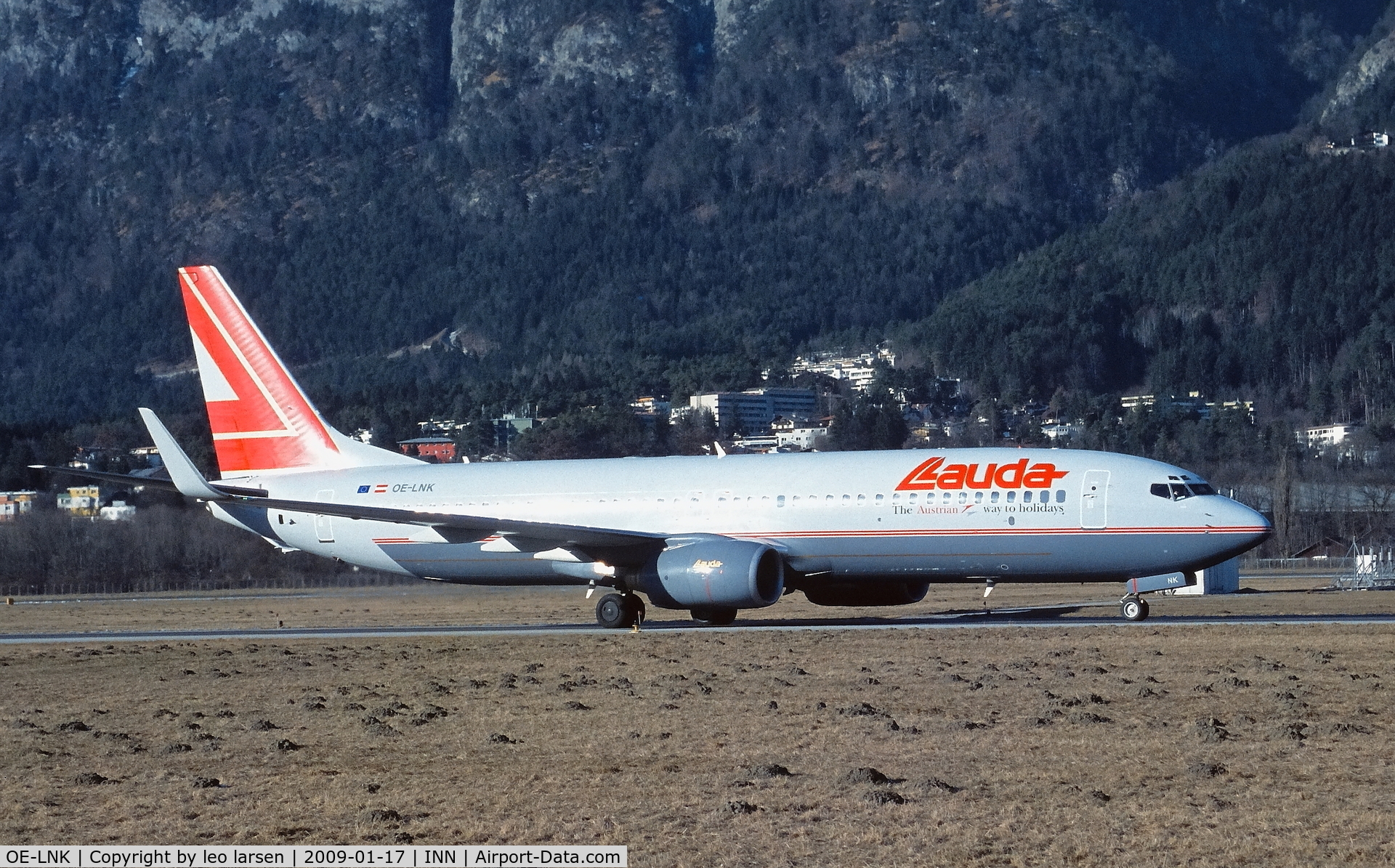 OE-LNK, 1999 Boeing 737-8Z9 C/N 28178, Innsbruck 17.1.2009