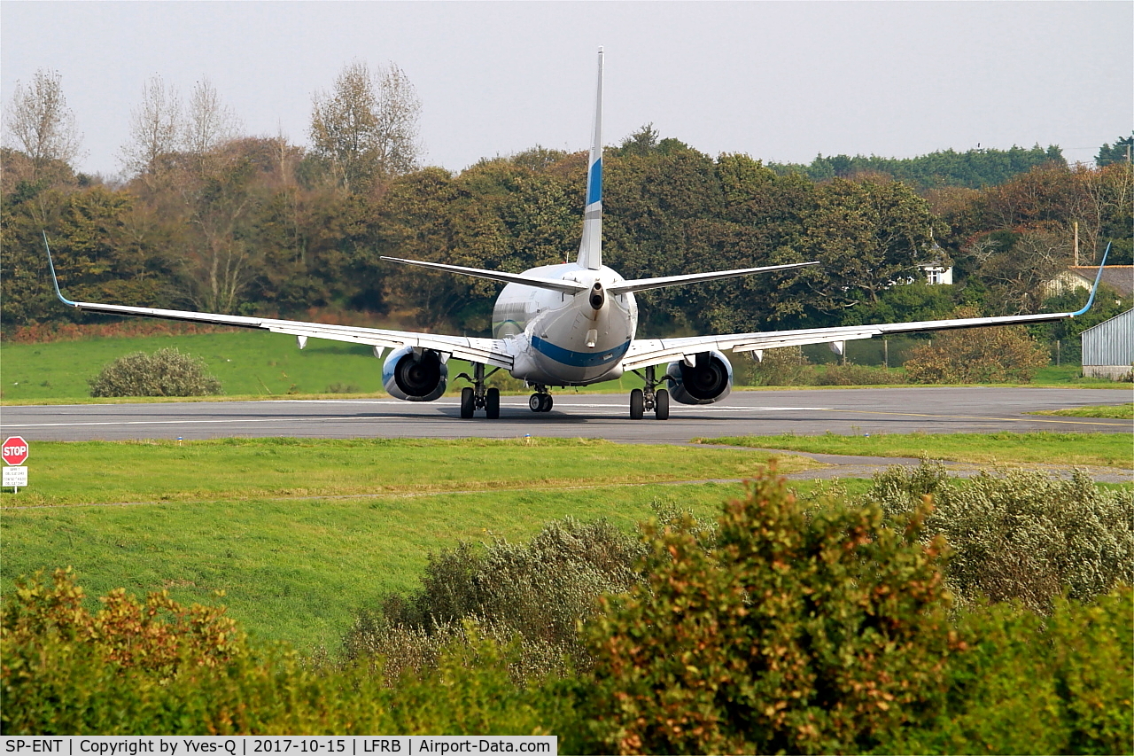 SP-ENT, 2000 Boeing 737-8AS C/N 29926, Boeing 737-8AS, Lining up rwy 25L, Brest-Bretagne airport (LFRB-BES)