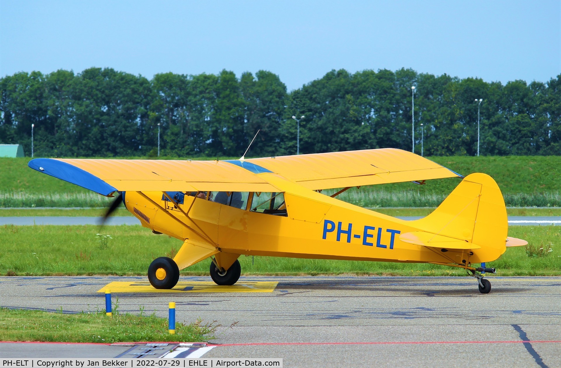 PH-ELT, Christen A-1 Husky Husky C/N 1131, Now in yellow outfit Lelystad Airport