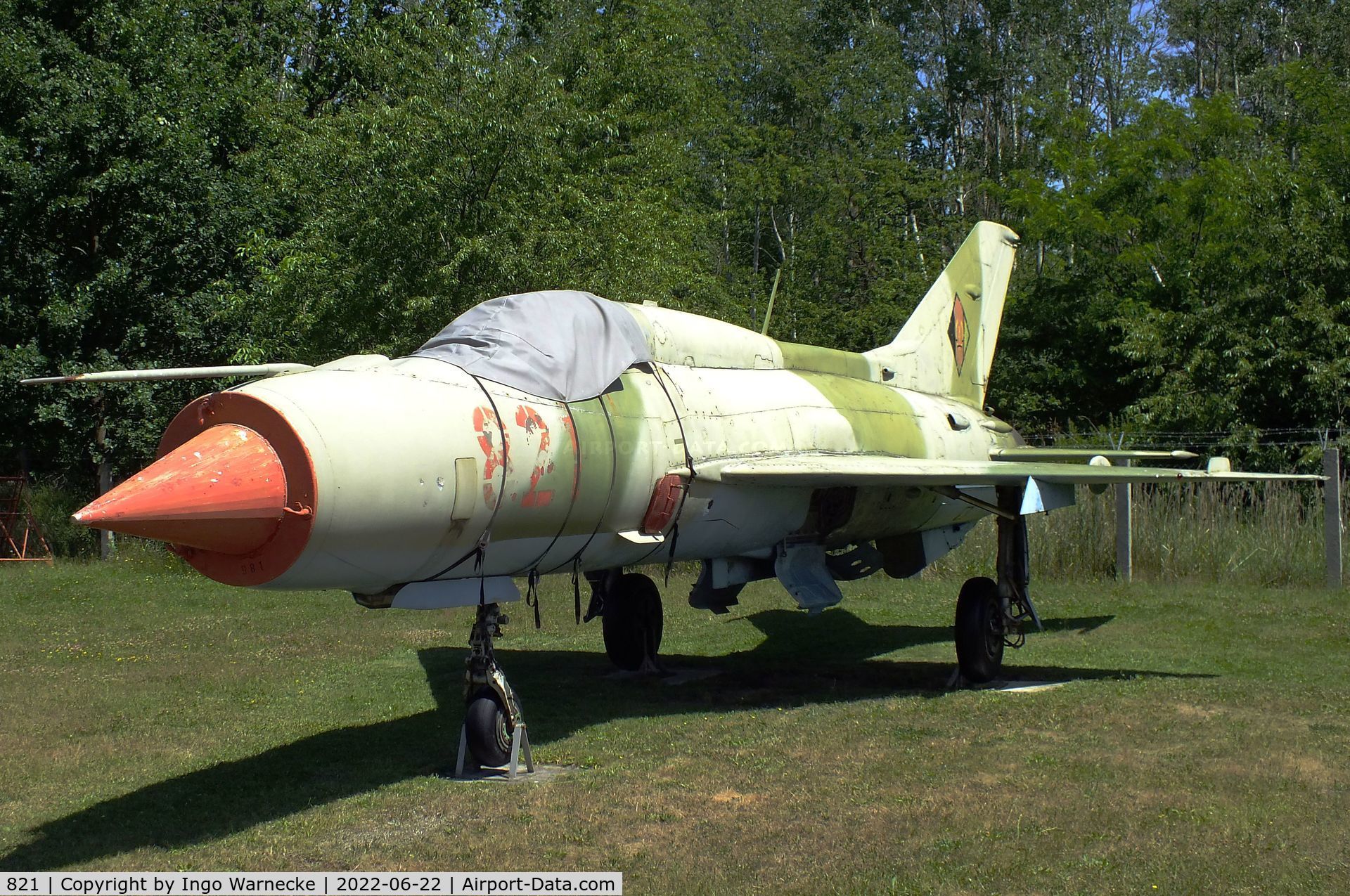 821, Mikoyan-Gurevich MiG-21PF C/N 0604, Mikoyan i Gurevich MiG-21PF (modified for east-german air force, locally called 'MiG-21PFM') FISHBED-D at the Flugplatzmuseum Cottbus (Cottbus airfield museum)