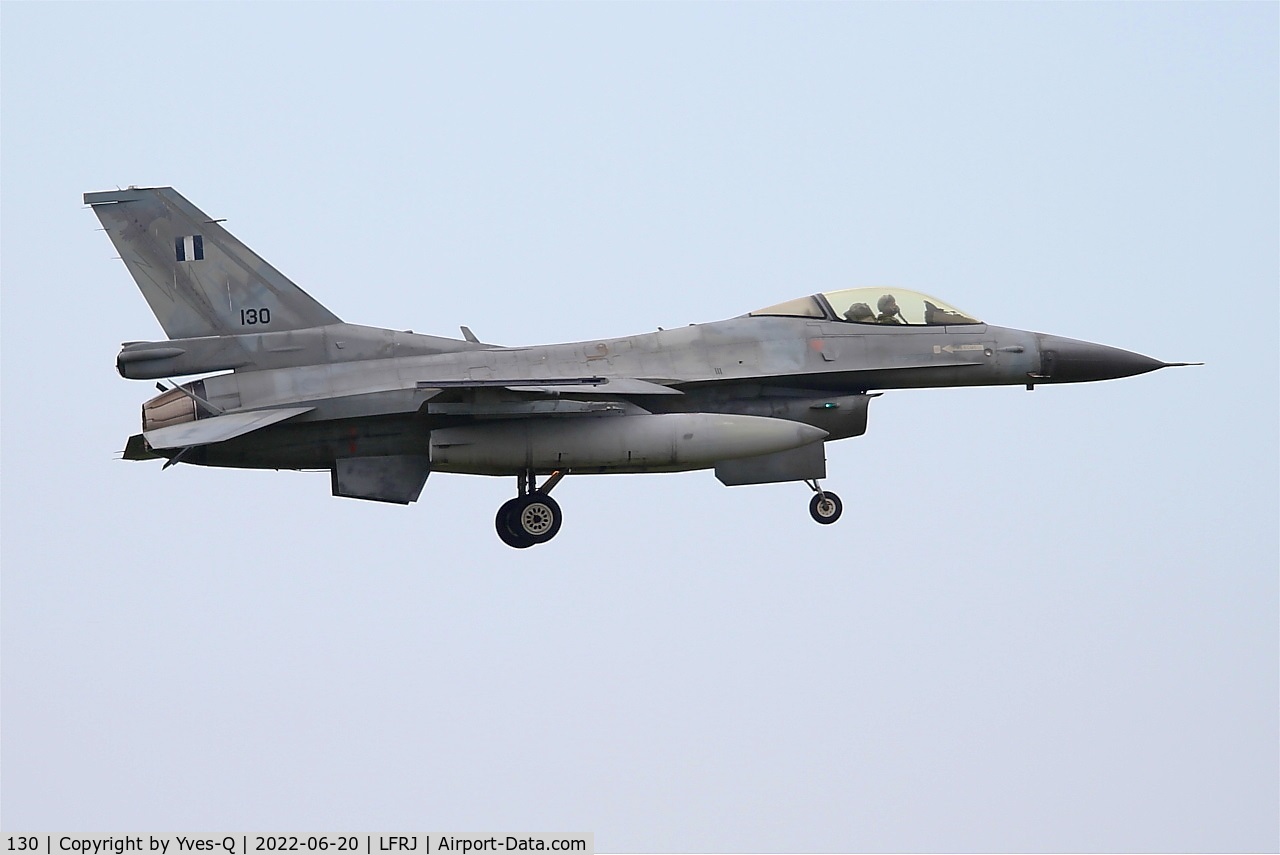 130, 1988 General Dynamics F-16C Fighting Falcon C/N 2Y-21, General Dynamics F-16C Fighting Falcon, On final rwy 07, Landivisiau naval air base (LFRJ) Ocean Hit 22