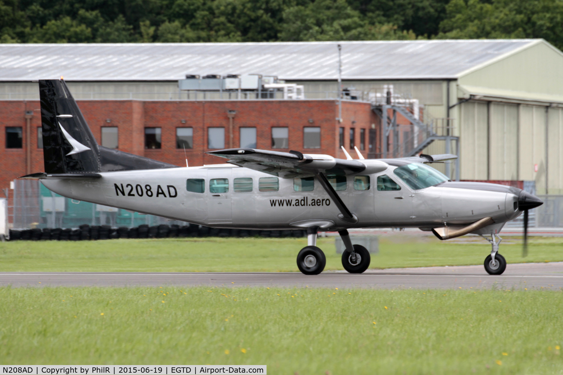 N208AD, 1997 Cessna 208B Grand Caravan C/N 208B0637, N208AD 1997 Cessna 208B Caravan at Dunsfold