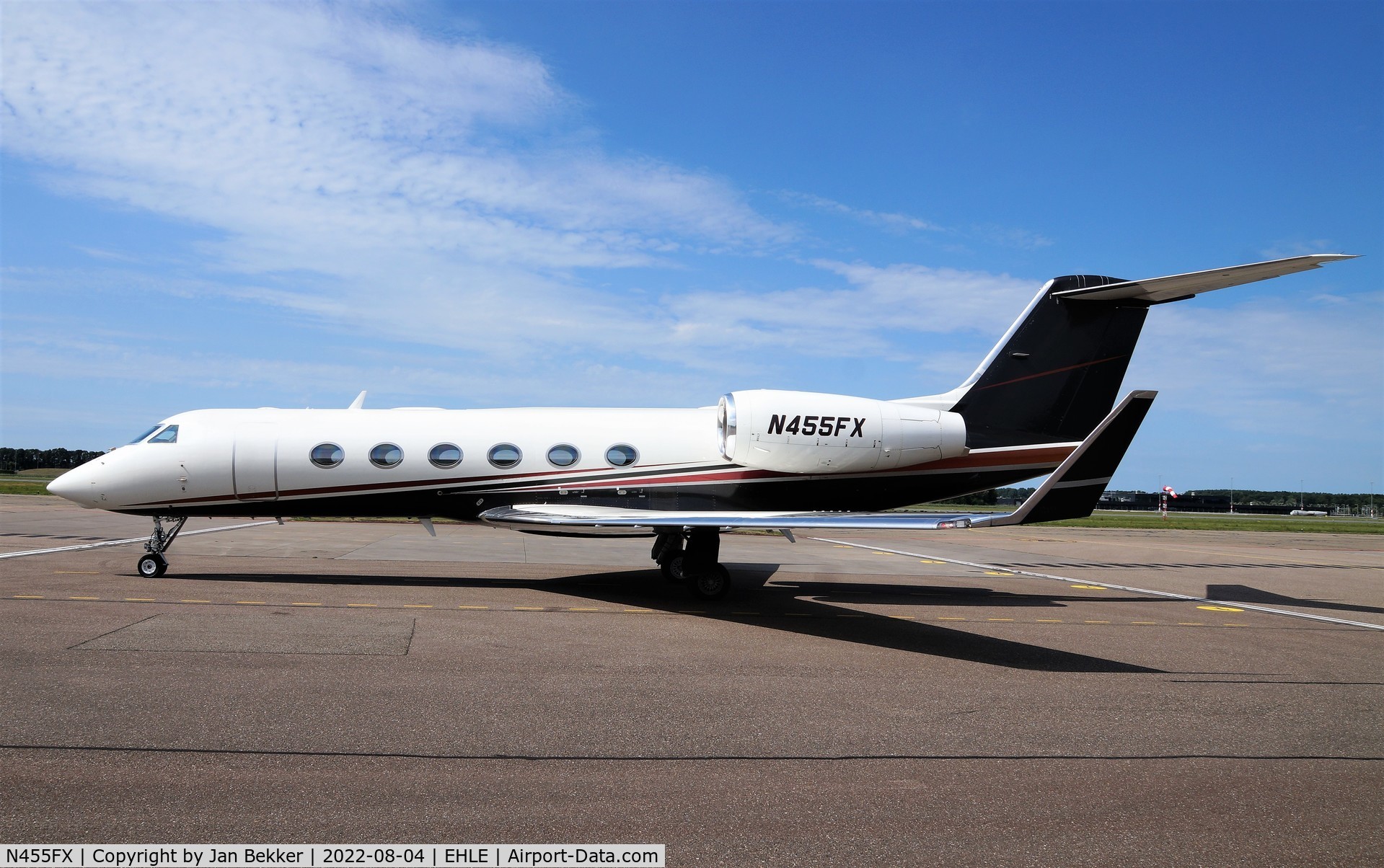 N455FX, Gulfstream Aerospace GIV-X (G450) C/N 4340, Lelystad Airport