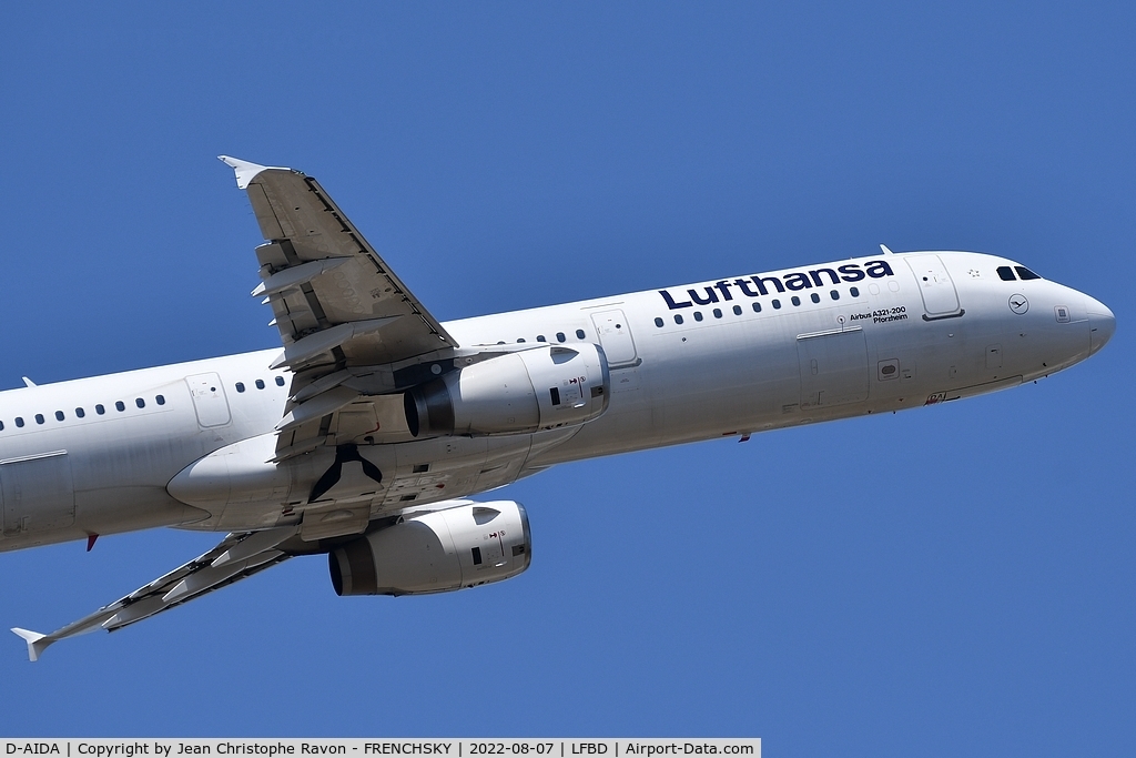 D-AIDA, 2010 Airbus A321-231 C/N 4360, LH899 / DLH27Y take off runway 05 to Frankfurt FRA