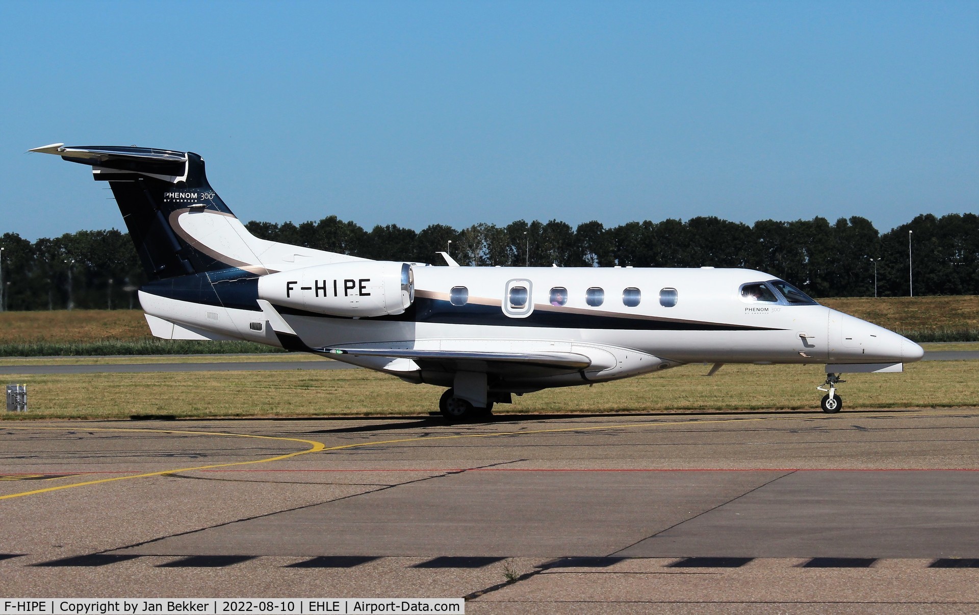 F-HIPE, 2010 Embraer EMB-505 Phenom 300 C/N 50500016, Lelystad Airport
