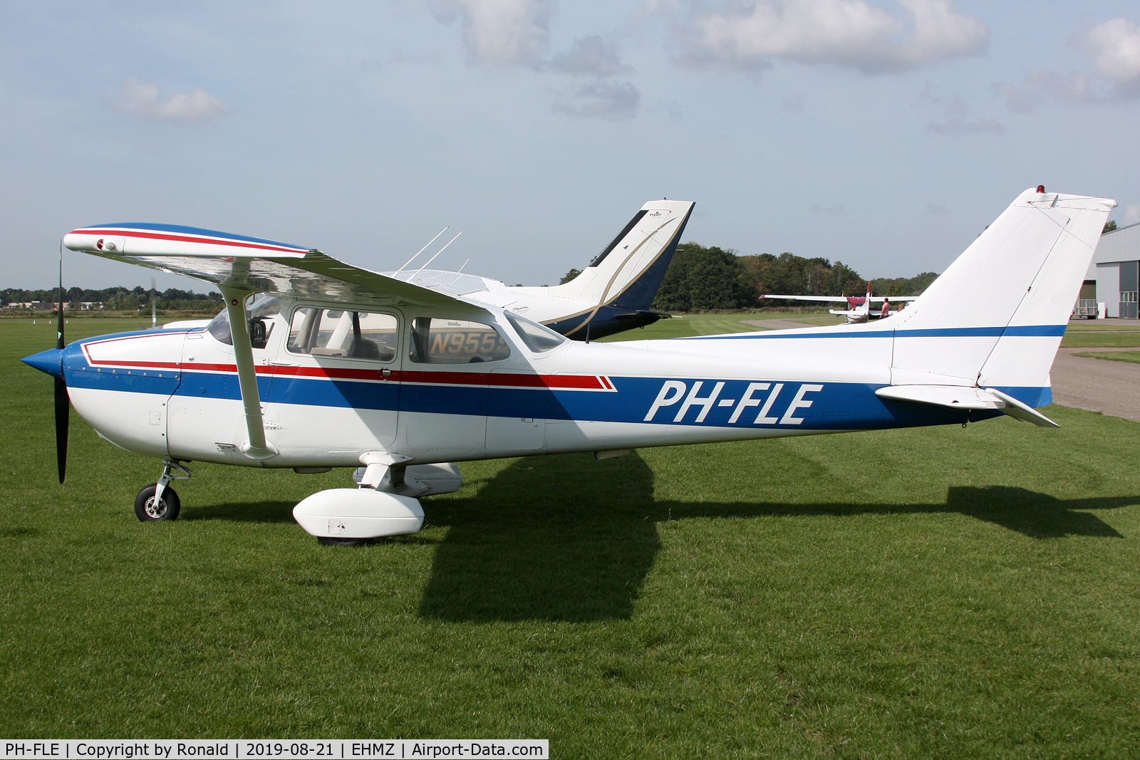 PH-FLE, 1977 Reims F172N Skyhawk C/N 1553, at ehmz