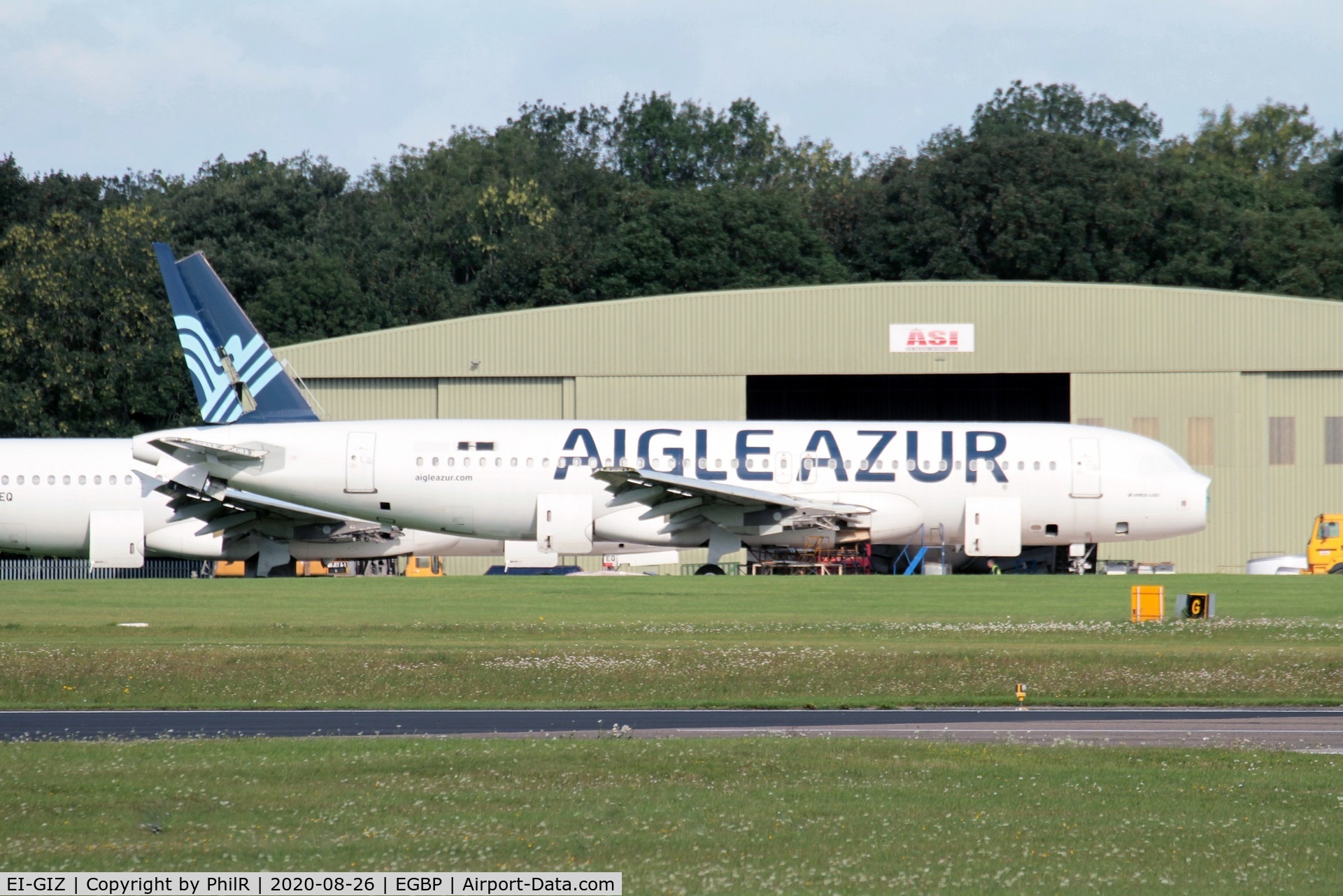EI-GIZ, 2004 Airbus A320-214 C/N 2180, EI-GIZ 2004 Airbus A320-214 Aigle Azur Kemble