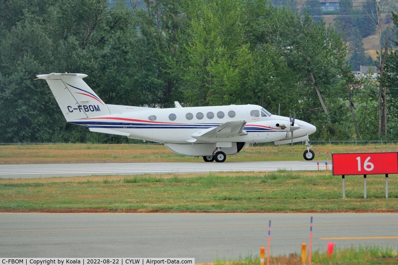 C-FBOM, 1980 Beech 200 Super King Air C/N BB-693, First pic in the database
