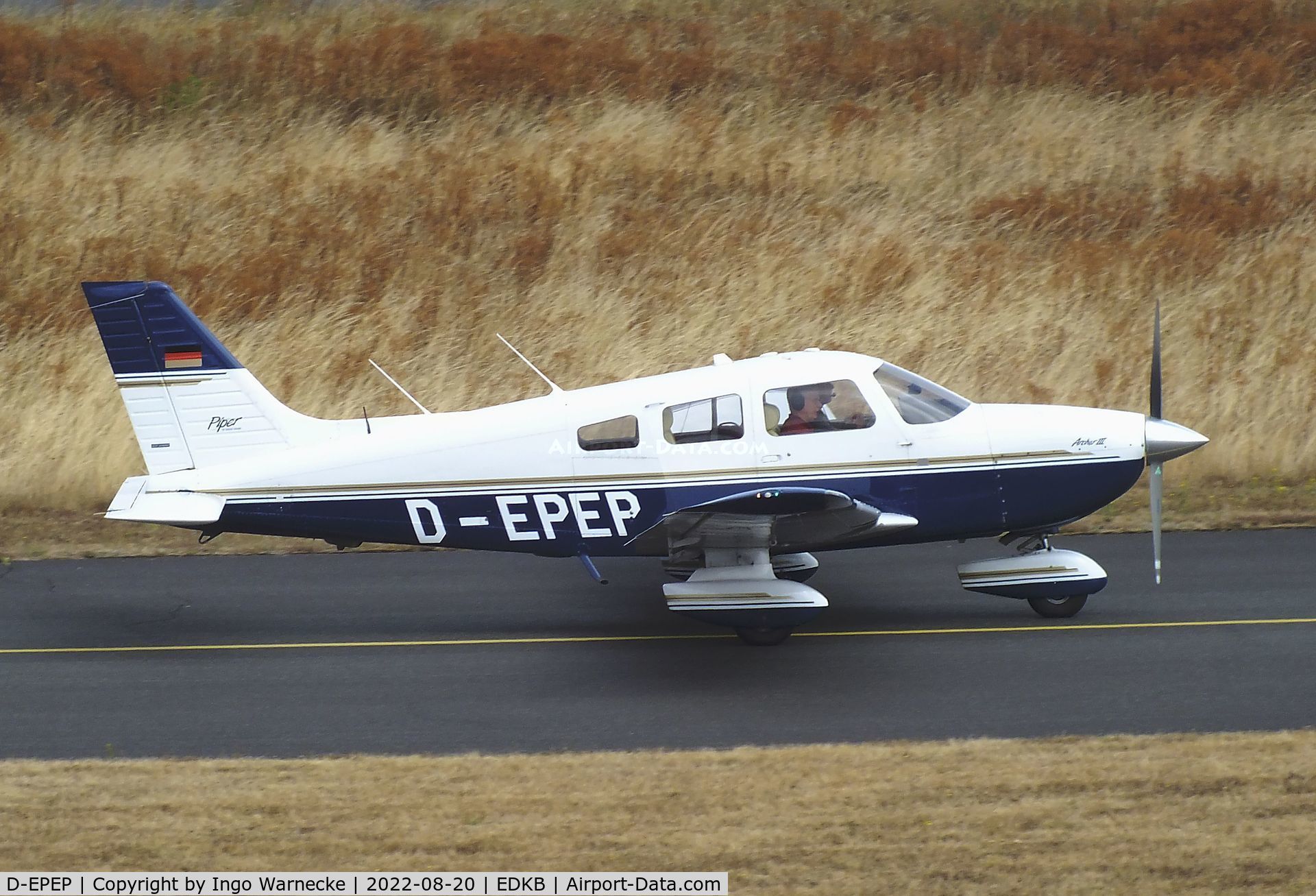 D-EPEP, 2016 Piper PA-28-181 C/N 2890217, Piper PA-28-181 Archer III at Bonn-Hangelar airfield during the Grumman Fly-in 2022