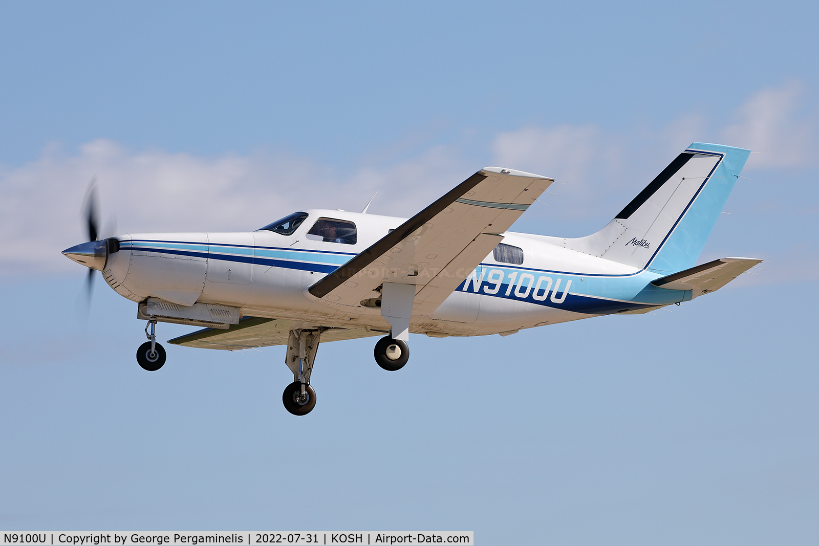 N9100U, 1986 Piper PA-46-310P Malibu C/N 4608011, Oshkosh  2022.