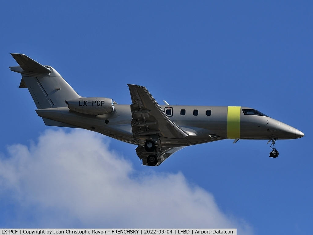 LX-PCF, 2020 Pilatus PC-24 C/N 179, JFA41R from London BQH landing unway 23