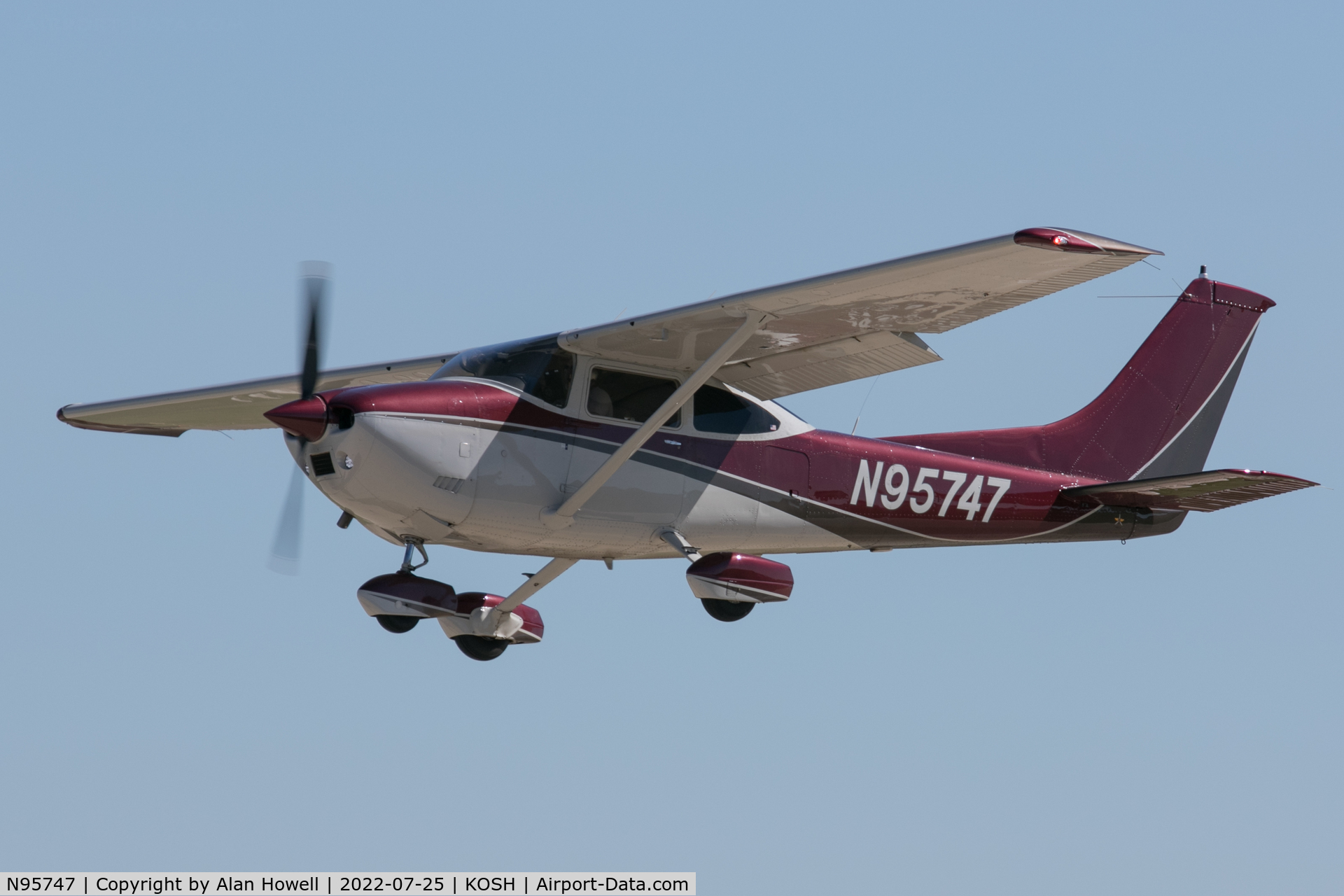 N95747, 1978 Cessna 182Q Skylane C/N 18266617, At AirVenture 2022