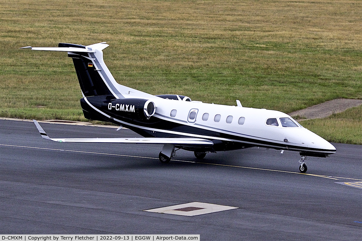 D-CMXM, 2020 Embraer EMB-505 Phenom 300 C/N 50500561, At Luton