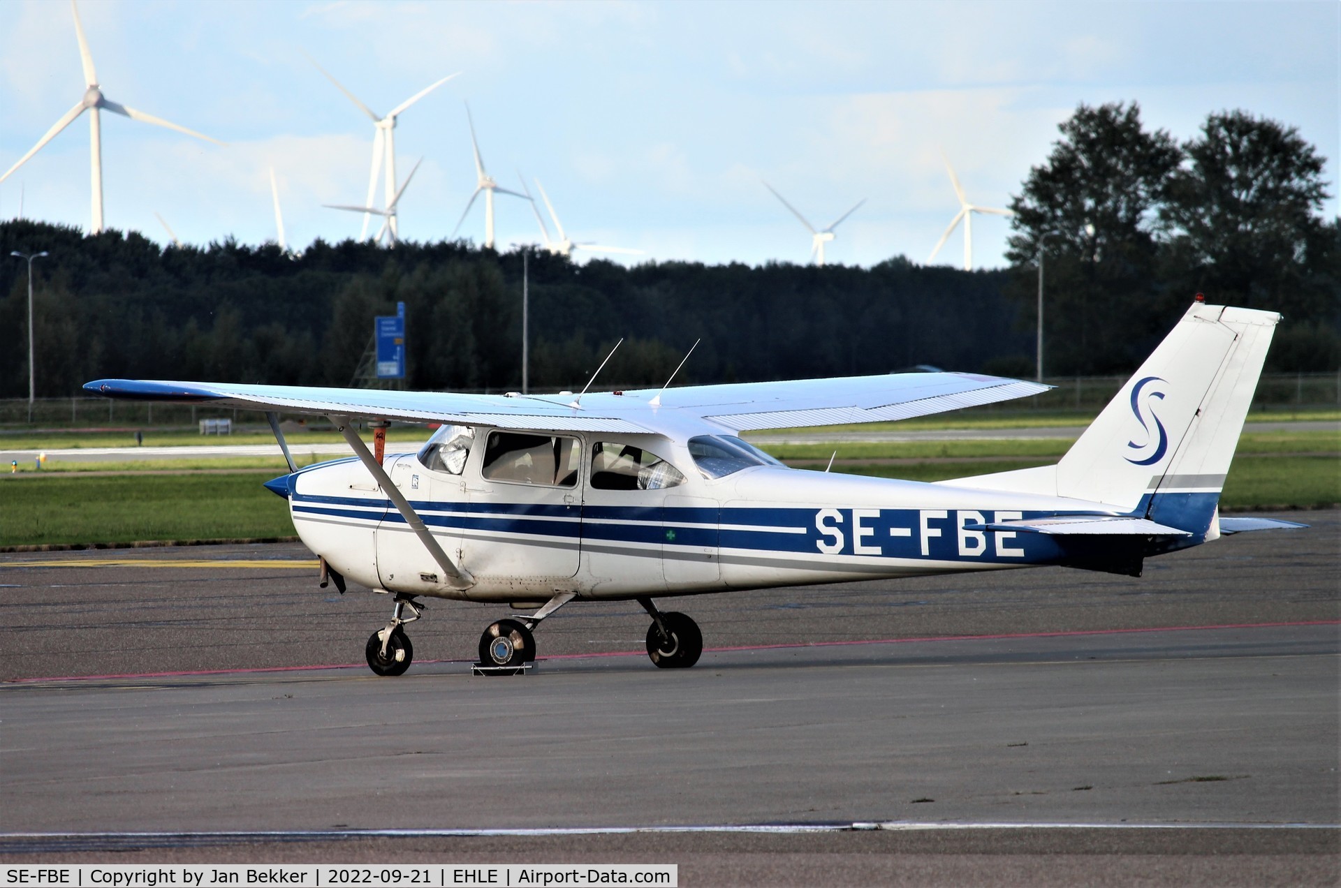 SE-FBE, 1967 Reims F172H Skyhawk C/N 0478, Lelystad Airport