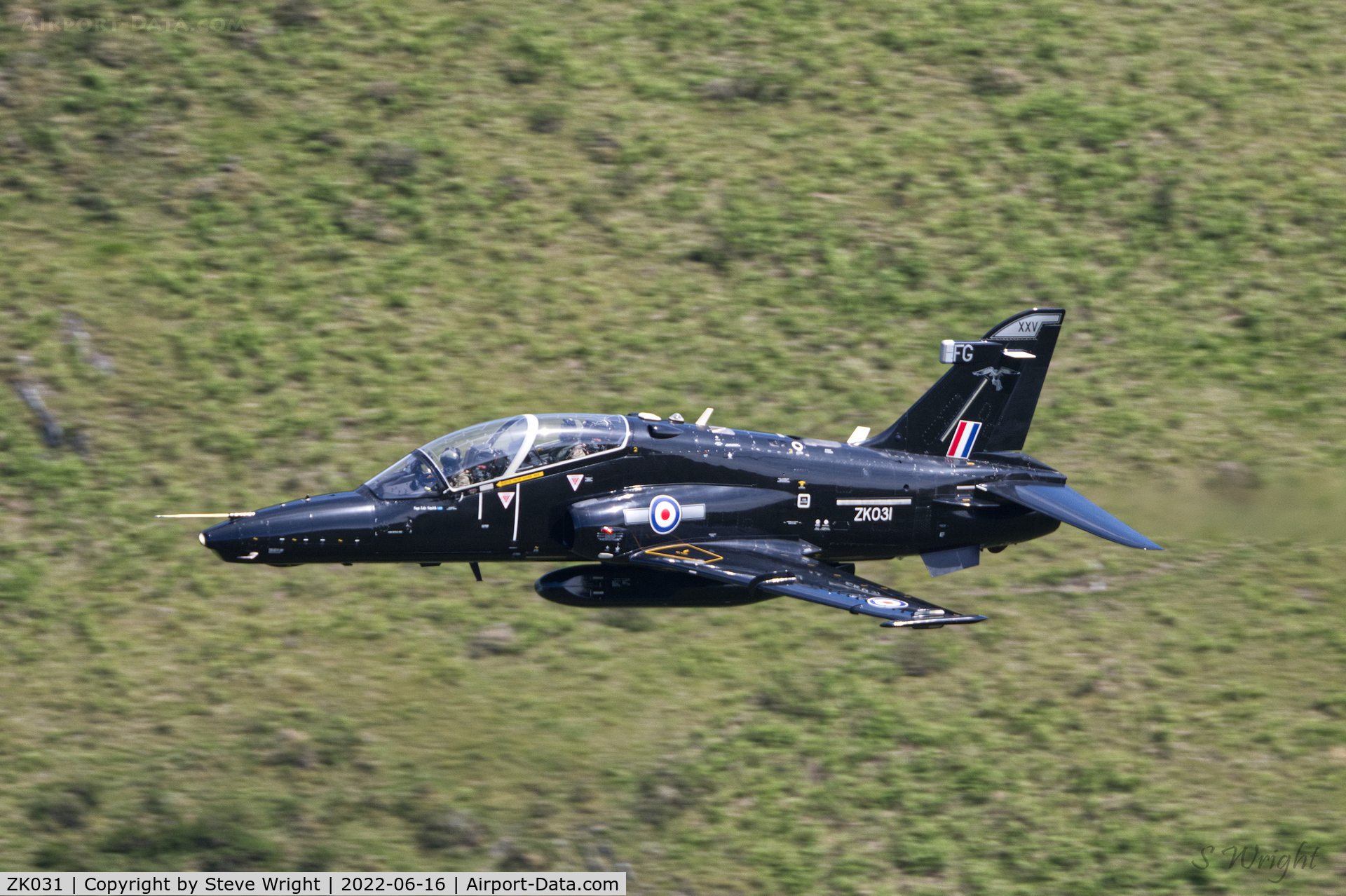 ZK031, 2009 British Aerospace Hawk T2 C/N RT022/1260, Bwlch Oerdrws, Mach Loop. Wales UK