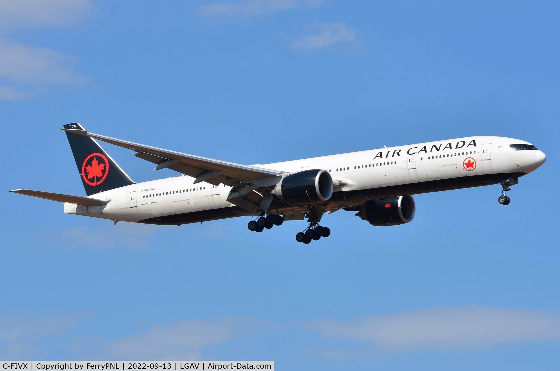C-FIVX, 2013 Boeing 777-333/ER C/N 42219, Arrival of one of two daily Air Canada B773's