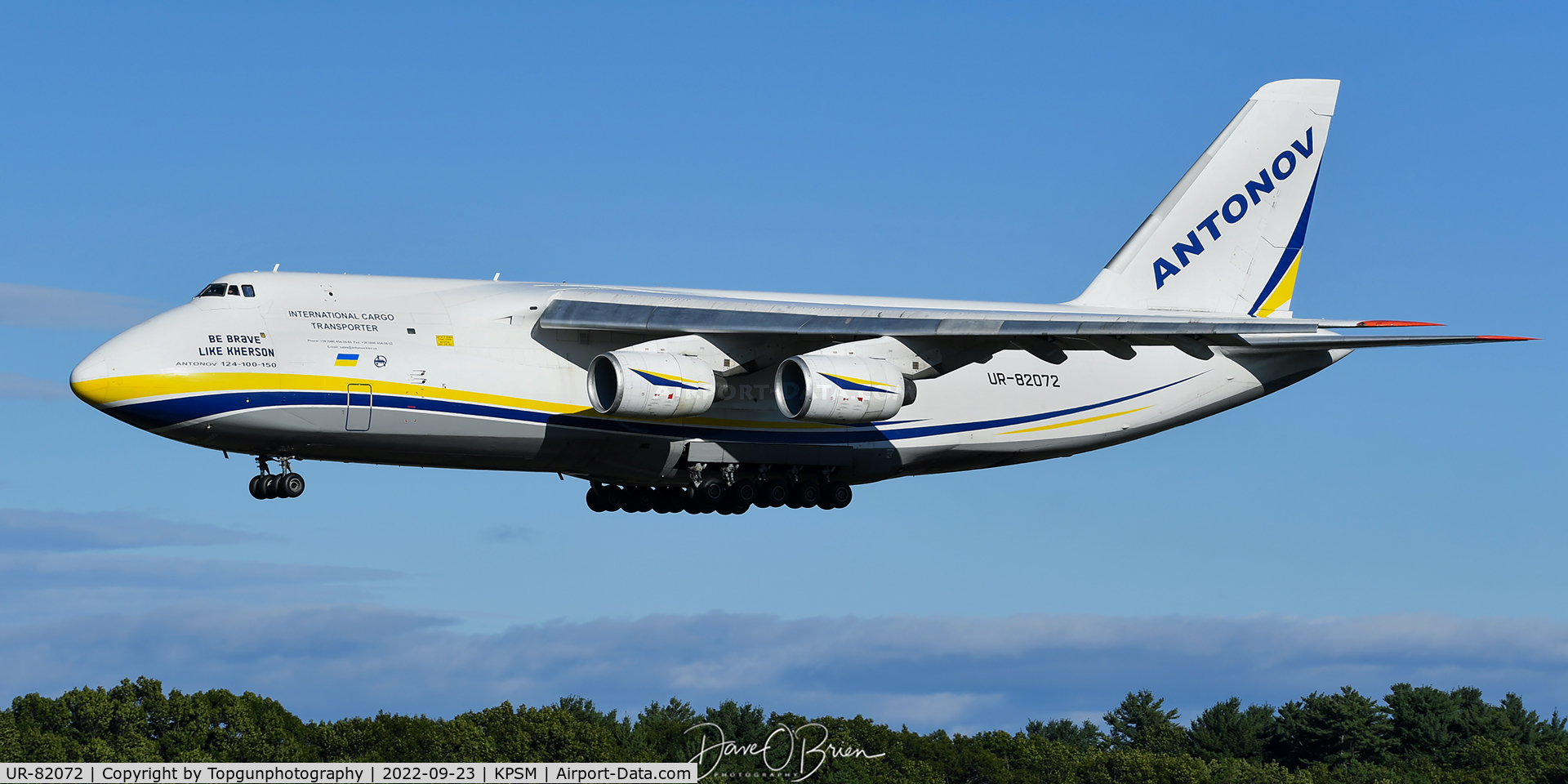 UR-82072, 1993 Antonov An-124-100 Ruslan C/N 9773053359136, ADB3374 arriving at Pease