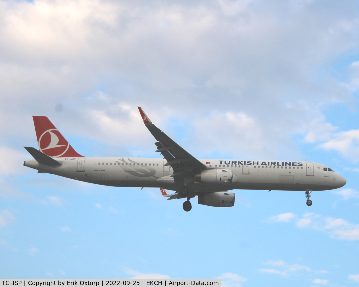 TC-JSP, 2015 Airbus A321-231 C/N 6599, TC-JSP landing rw 12