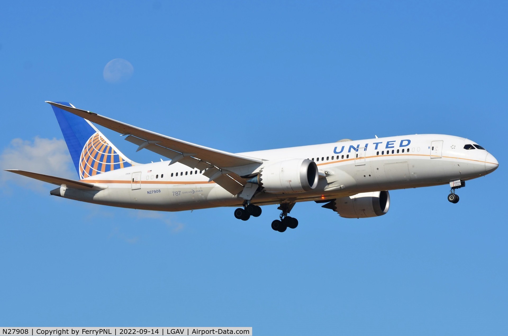 N27908, 2013 Boeing 787-8 Dreamliner C/N 36400, United B788 arriving in ATH