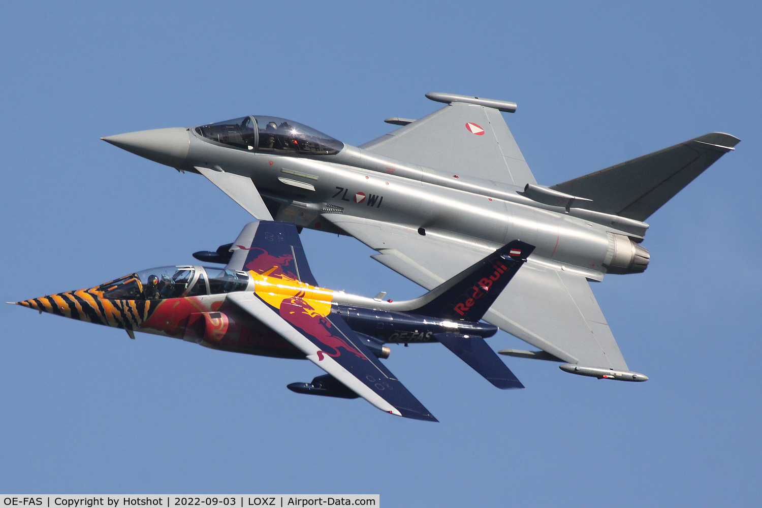 OE-FAS, Dassault-Dornier Alpha Jet A C/N 0090, Opening pass in formation with 7L-WI