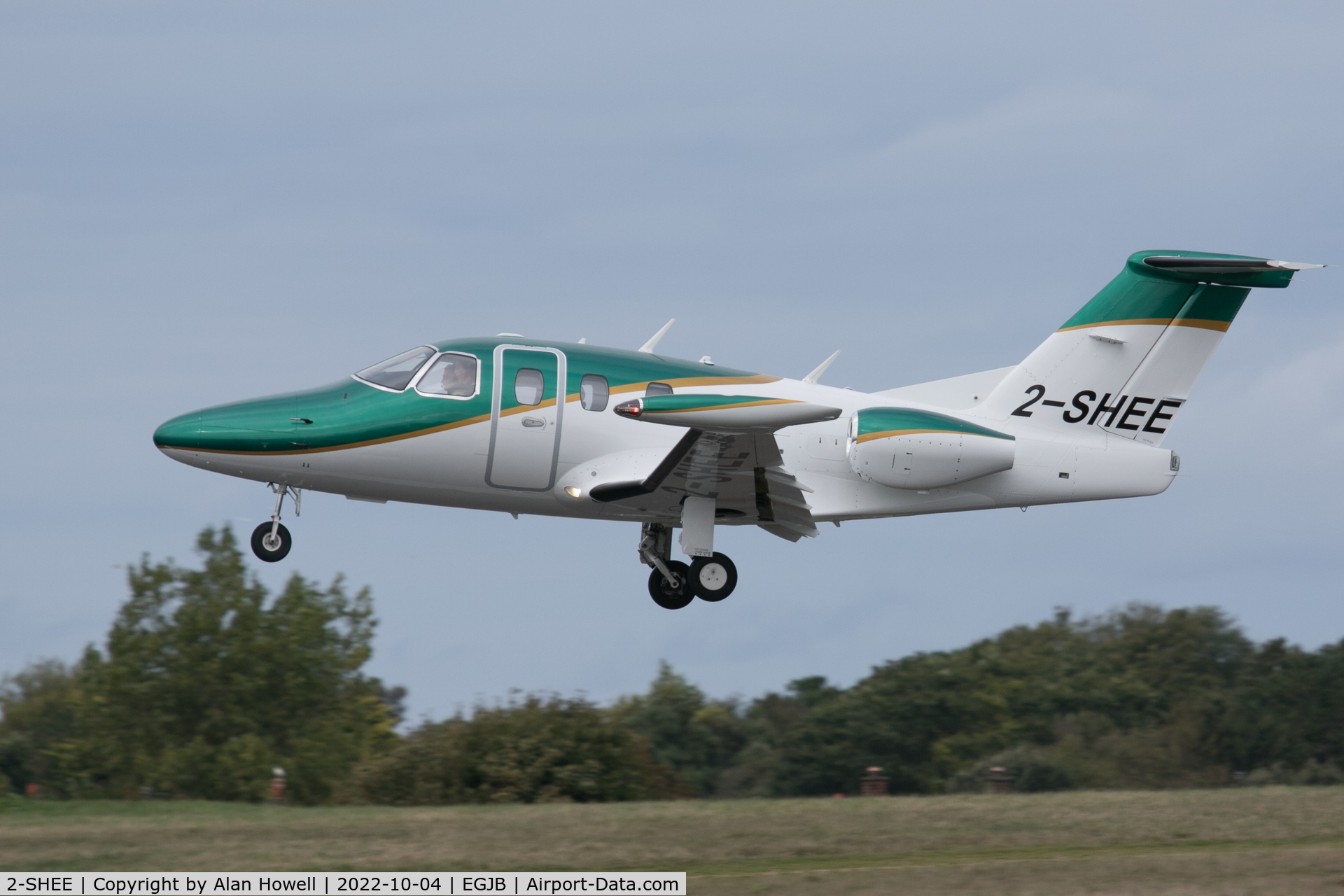 2-SHEE, 2007 Eclipse Aviation Corp EA500 C/N 000020, Departing Guernsey