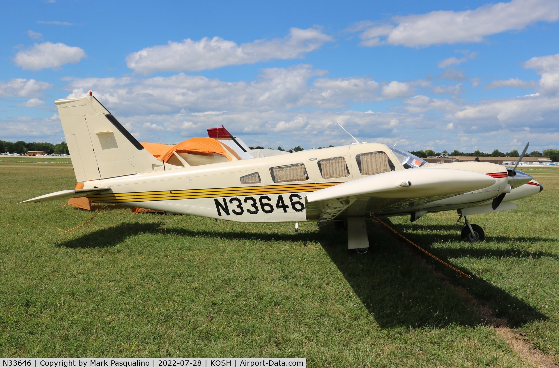 N33646, 1975 Piper PA-34-200T C/N 34-7570140, Piper PA-34-200T