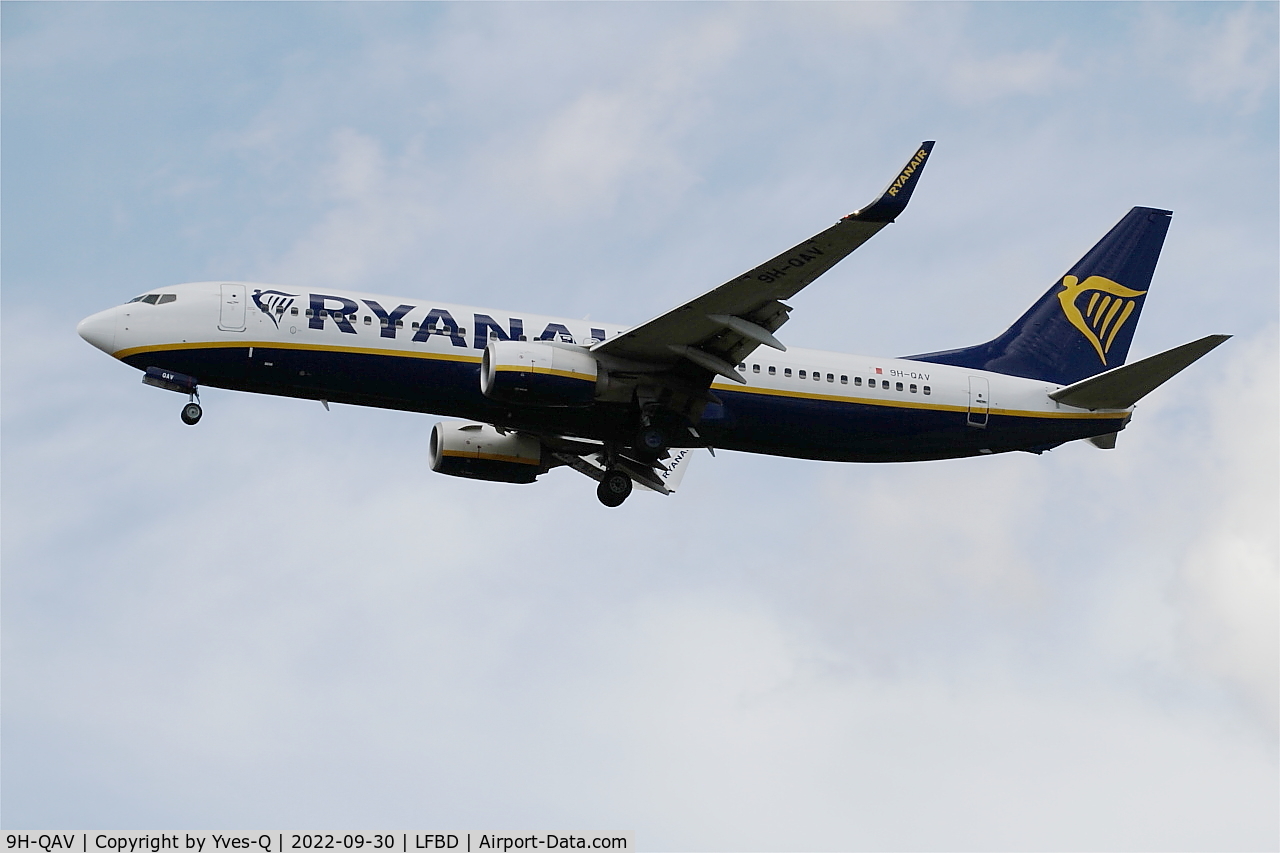 9H-QAV, 2015 Boeing 737-8AS C/N 44696, Boeing 737-8AS, On final rwy 23, Bordeaux Mérignac airport (LFBD-BOD)