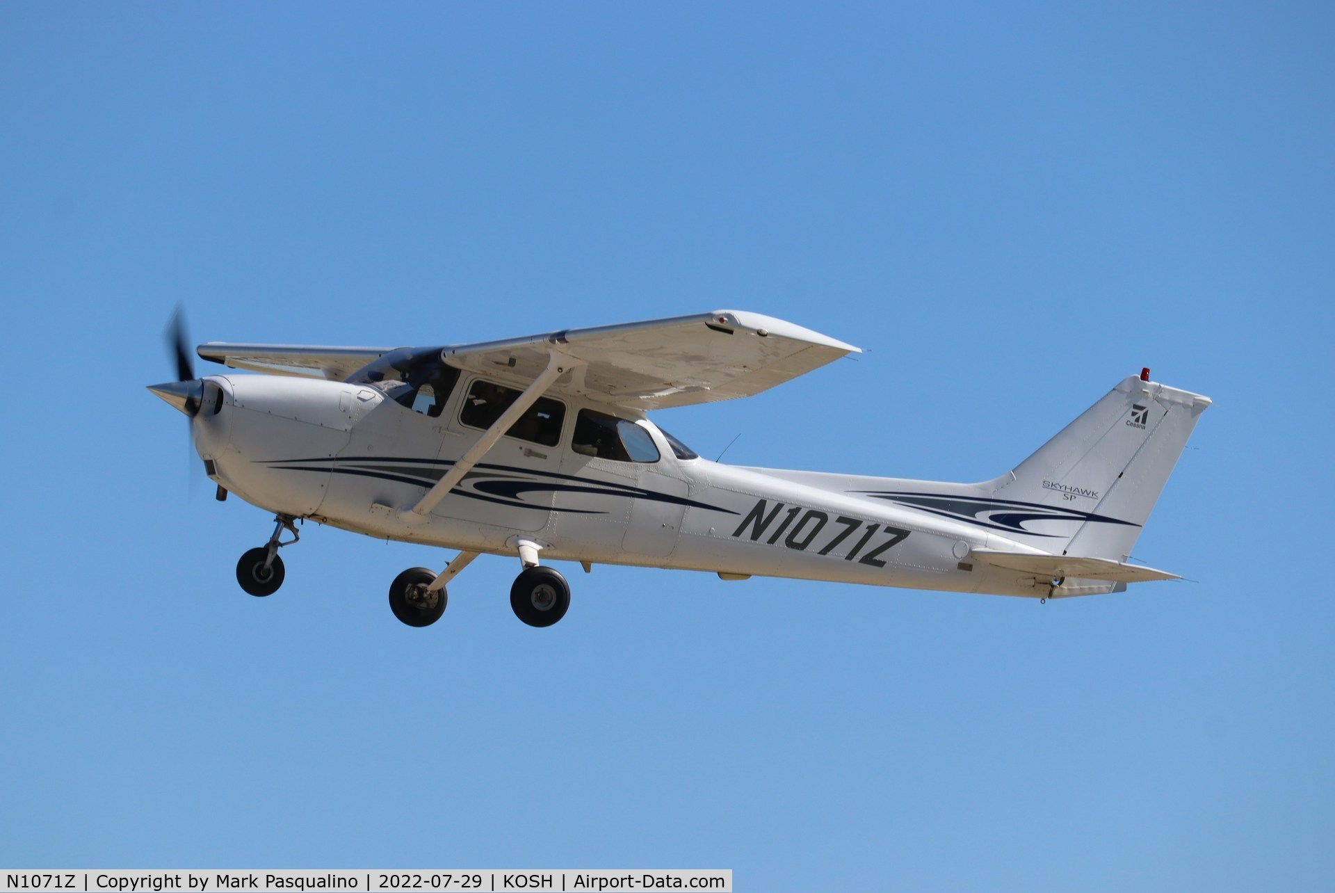 N1071Z, 2005 Cessna 172S Skyhawk SP C/N 172S9826, Cessna 172S