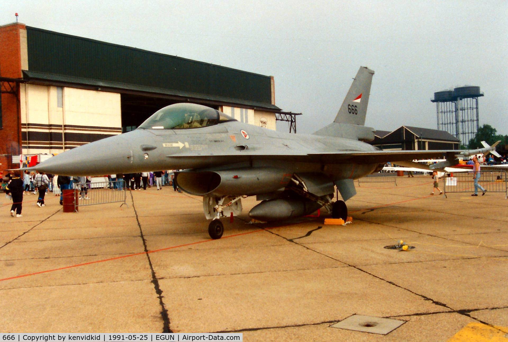666, Fokker F-16A Fighting Falcon C/N 6K-38, At the 1991 Mildenhall Air Fete. Scanned from print.