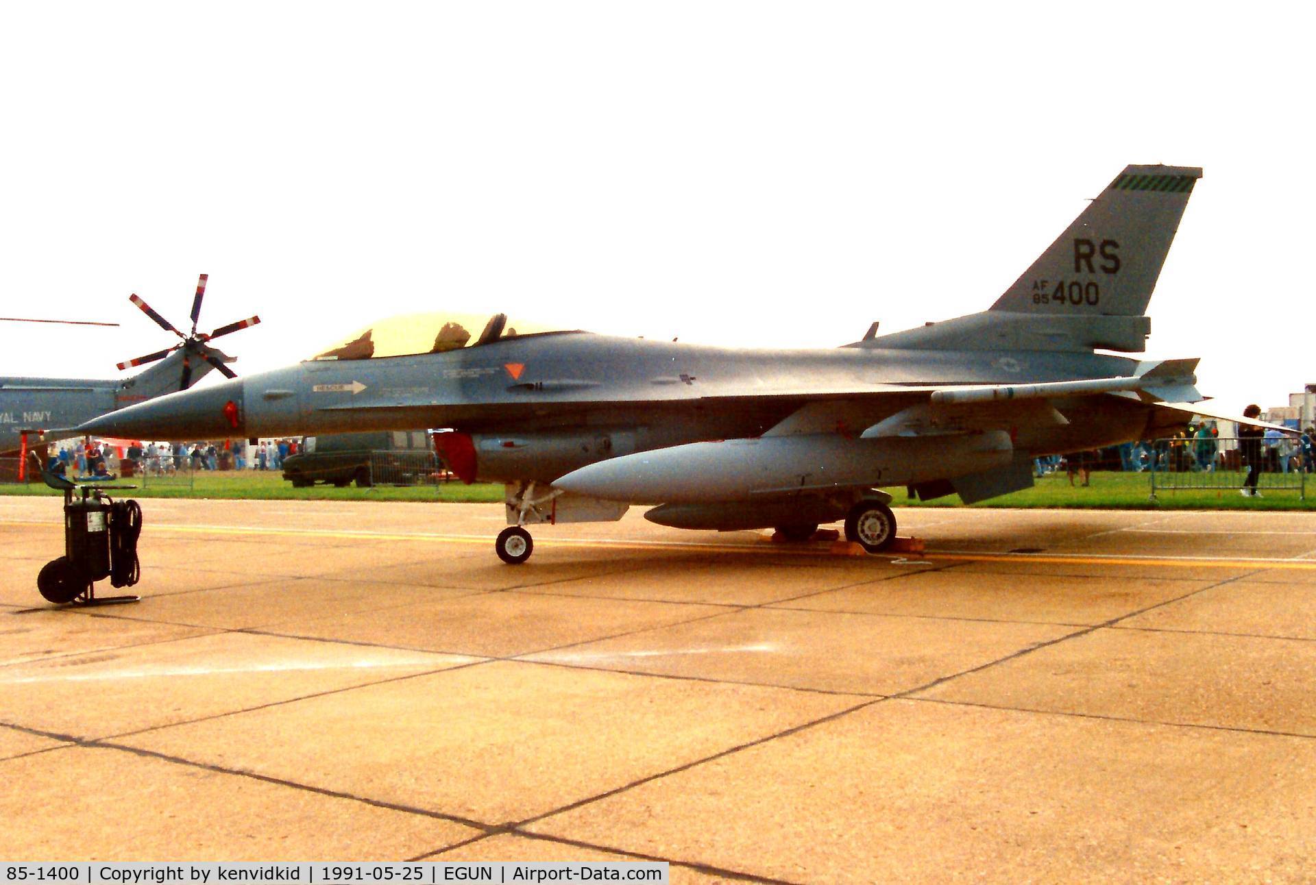 85-1400, 1985 General Dynamics F-16C Fighting Falcon C/N 5C-180, At the 1991 Mildenhall Air Fete. Scanned from print.