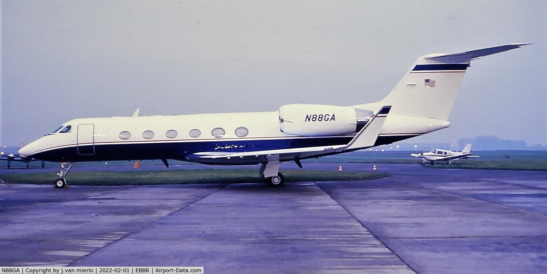 N88GA, 1988 Gulfstream Aerospace G-IV C/N 1085, Slide scan