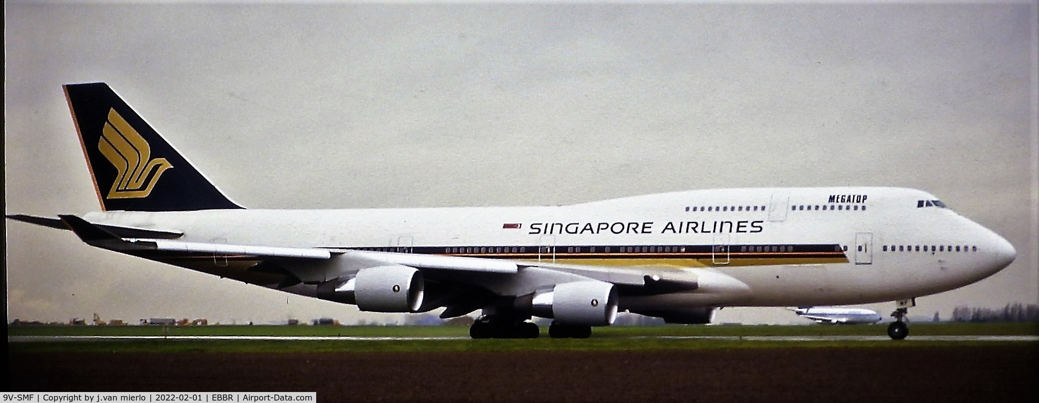 9V-SMF, 1990 Boeing 747-412 C/N 24066, Slide scan